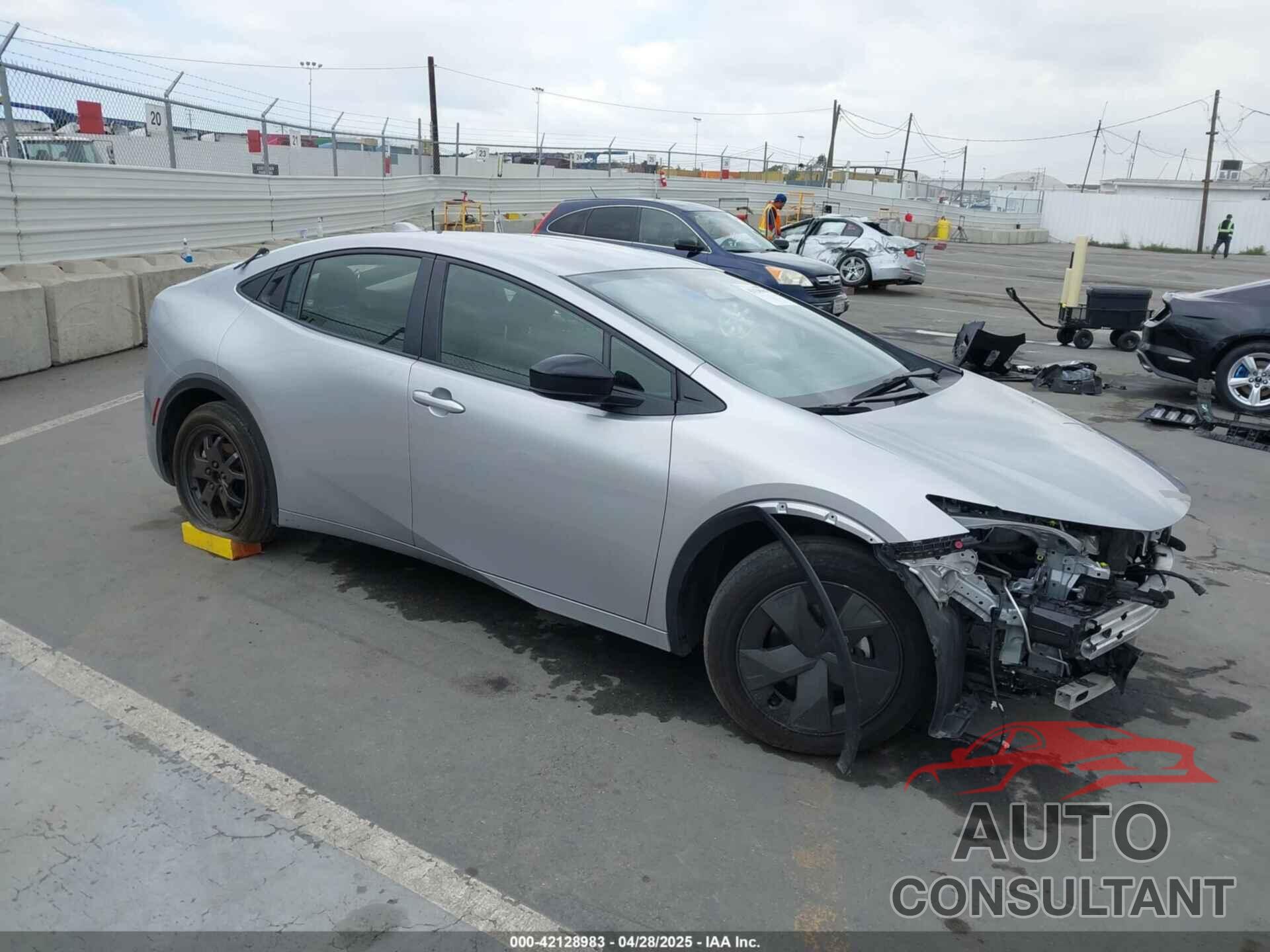 TOYOTA PRIUS 2024 - JTDACAAU2R3019020