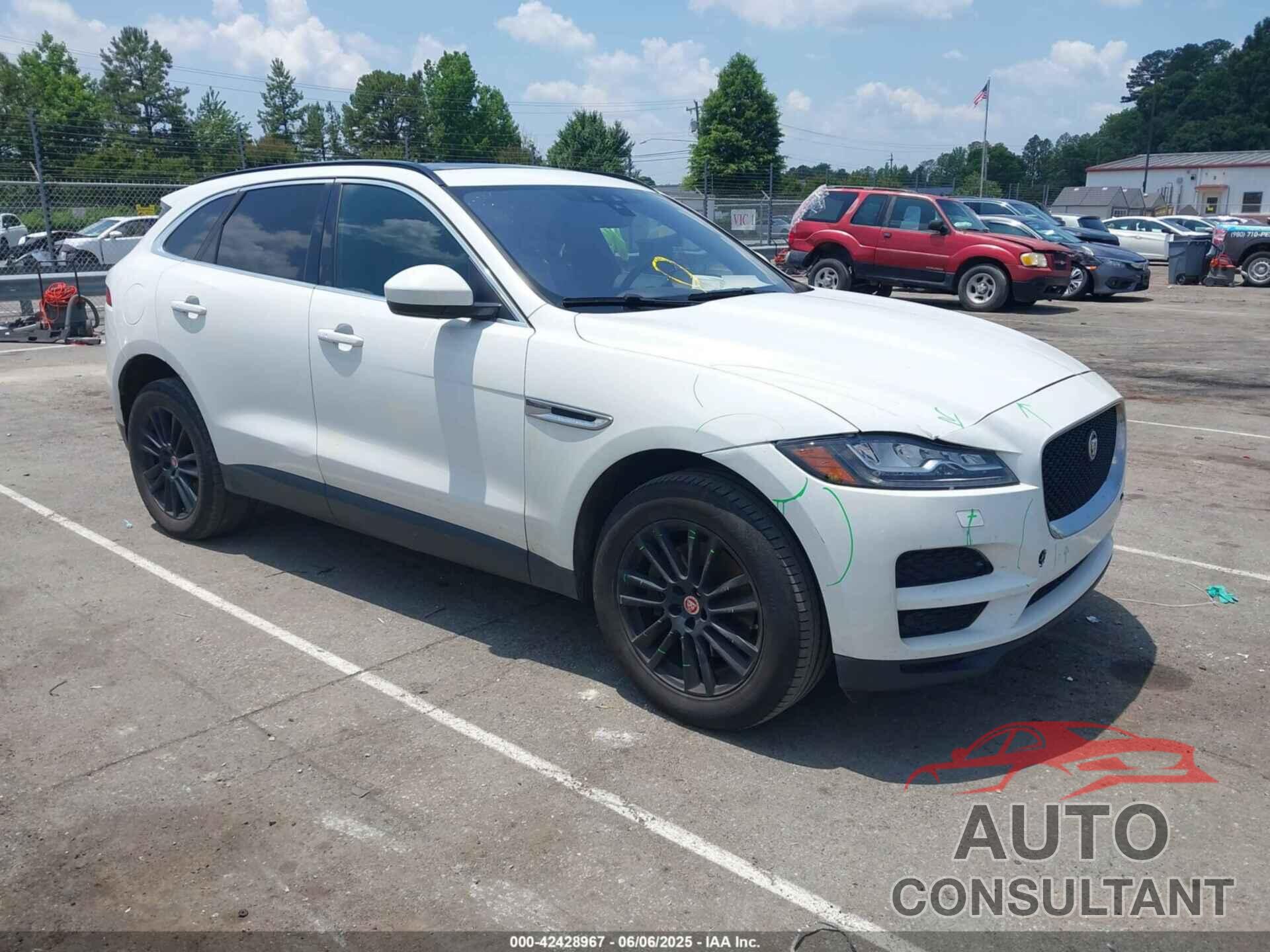 JAGUAR F-PACE 2017 - SADCK2BV8HA895565