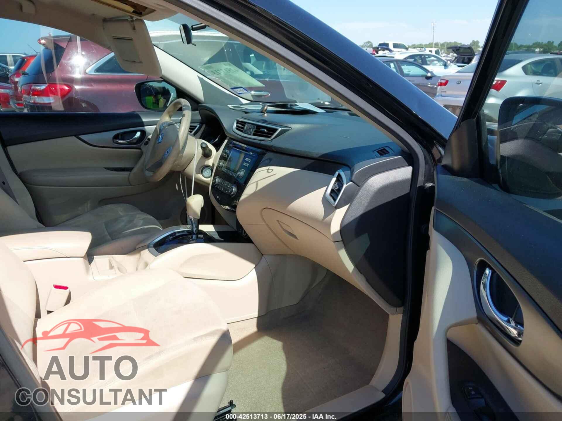NISSAN ROGUE 2015 - KNMAT2MT1FP537200