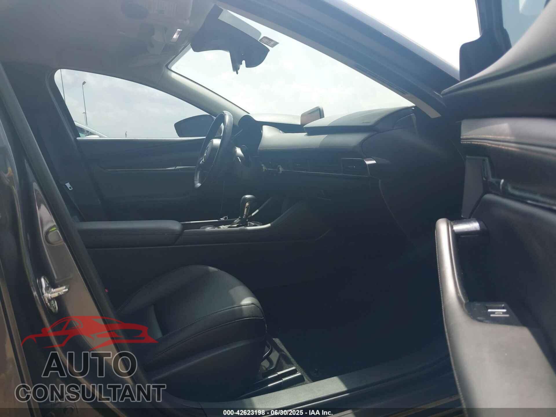 MAZDA MAZDA3 2019 - JM1BPACL9K1108503