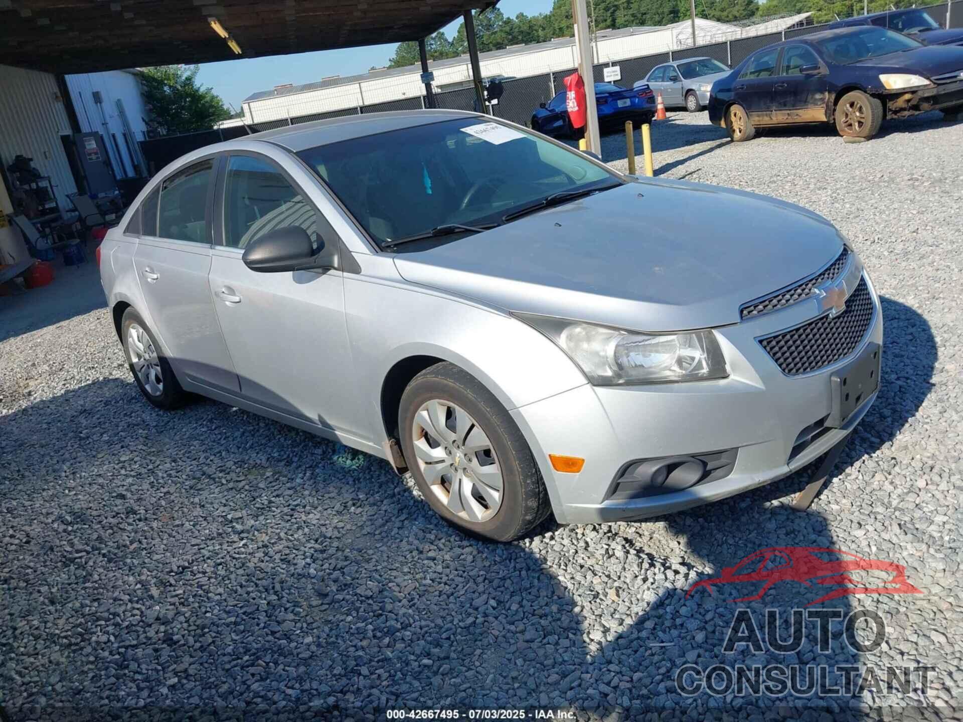 CHEVROLET CRUZE 2012 - 1G1PC5SH2C7368321