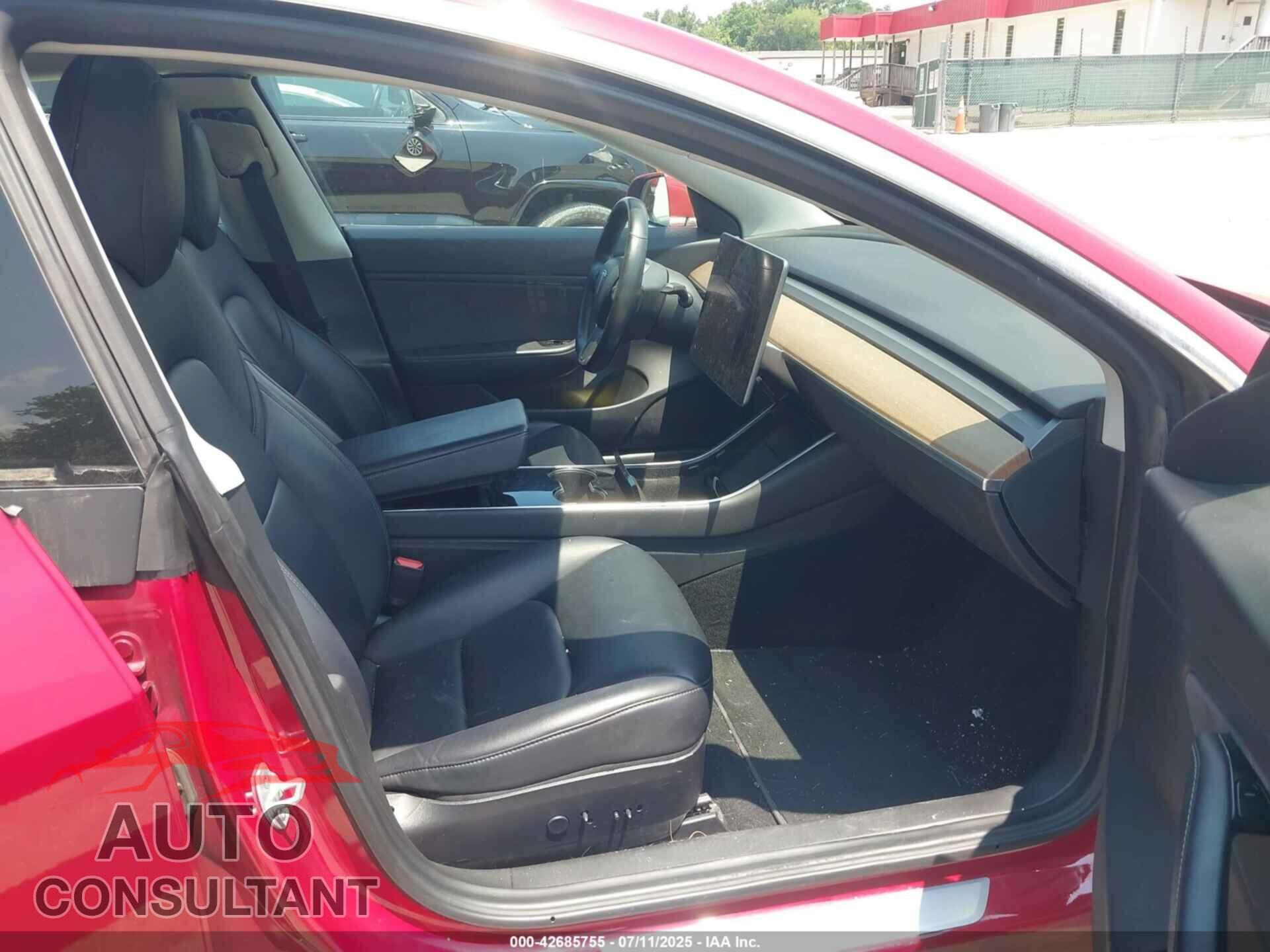 TESLA MODEL 3 2019 - 5YJ3E1EA8KF191094