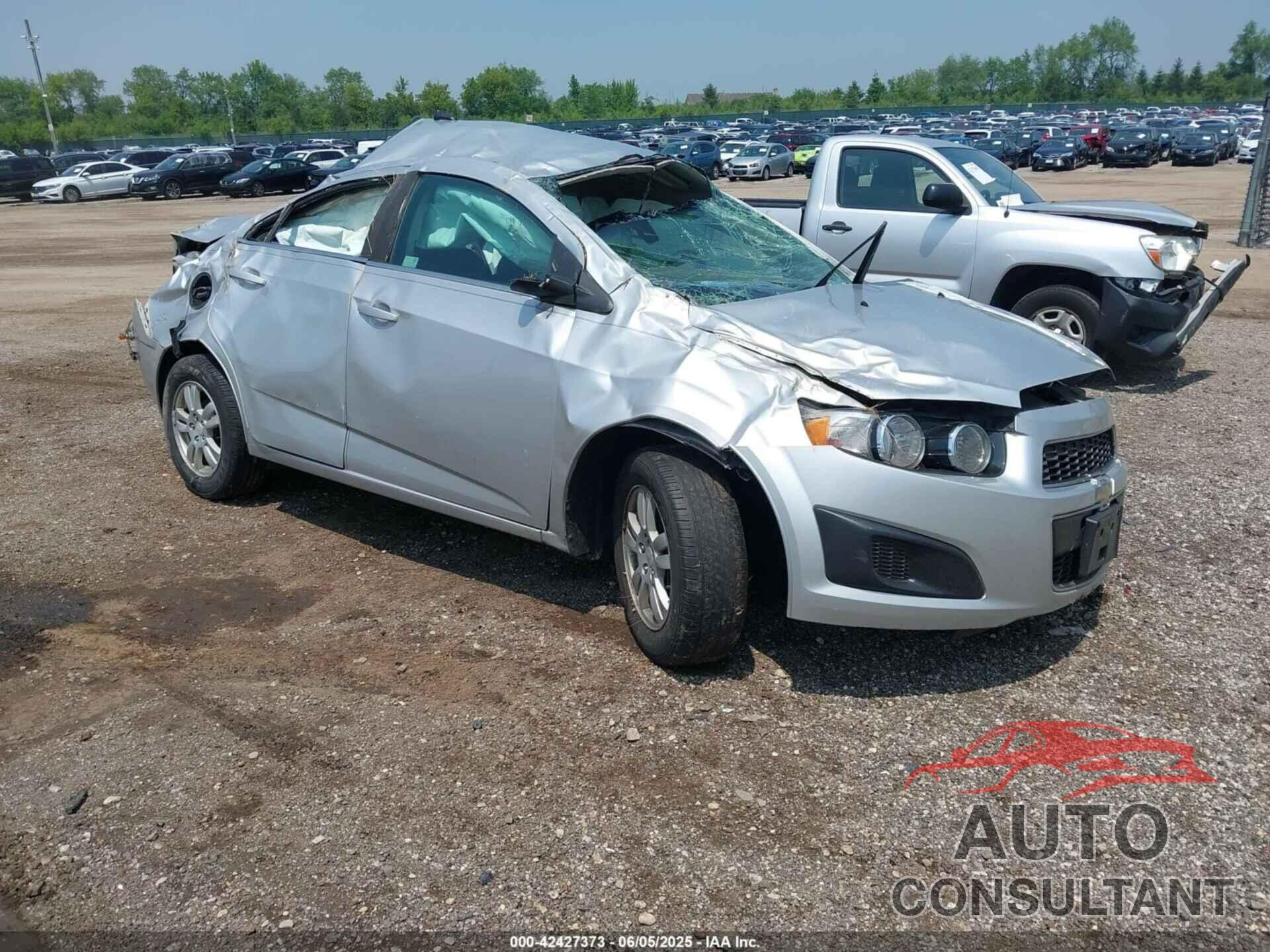 CHEVROLET SONIC 2014 - 1G1JC5SH7E4142446