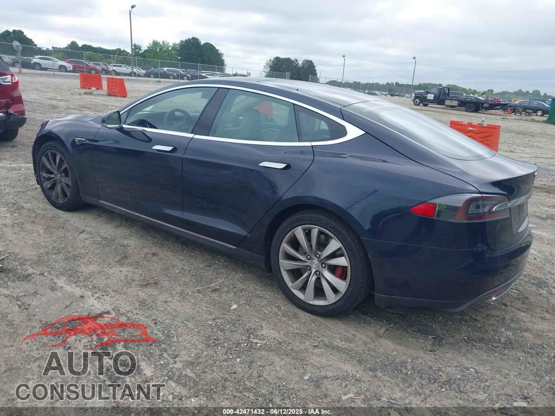 TESLA MODEL S 2014 - 5YJSA1H17EFP33860