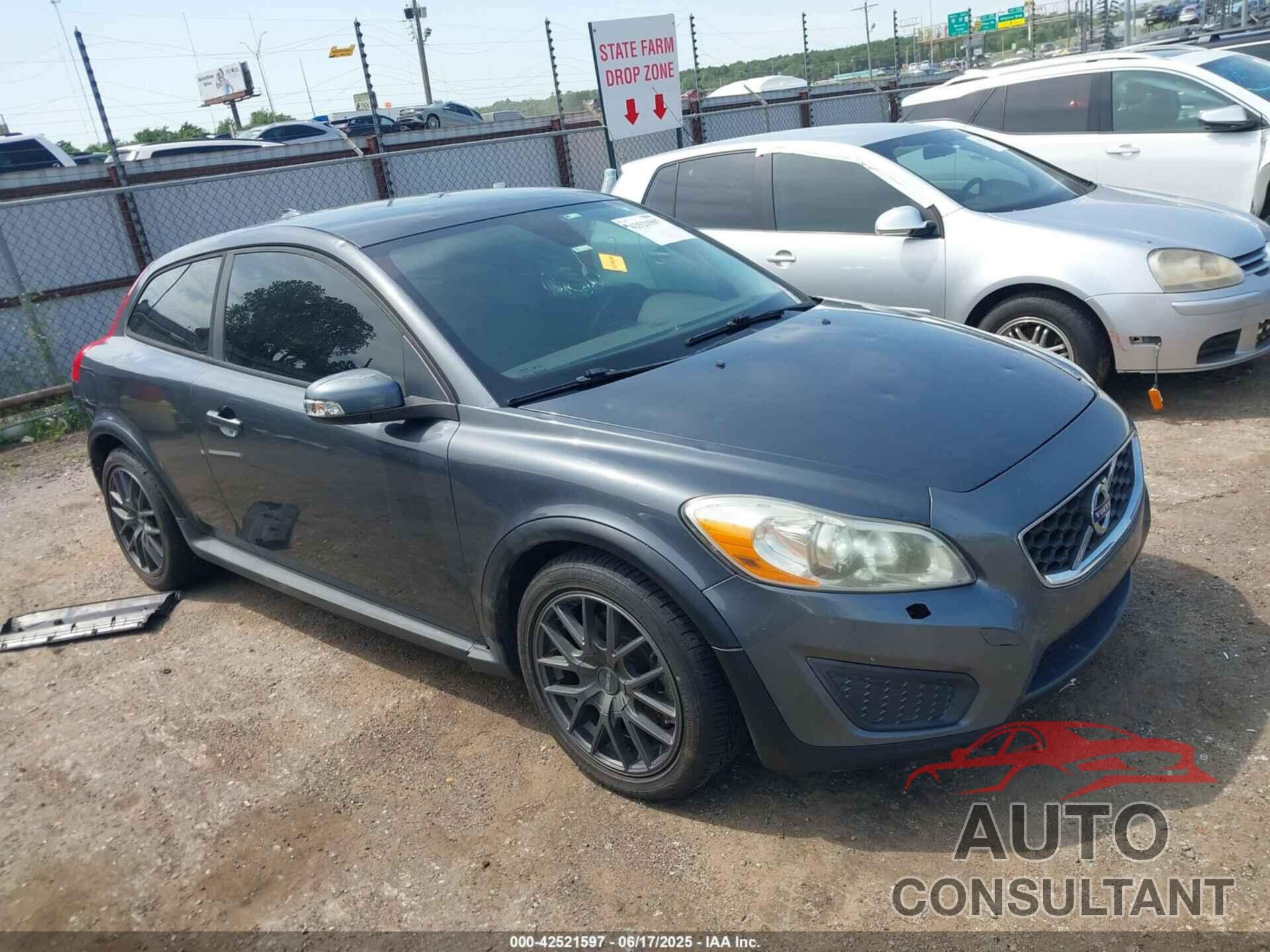 VOLVO C30 2013 - YV1672MK0D2305032