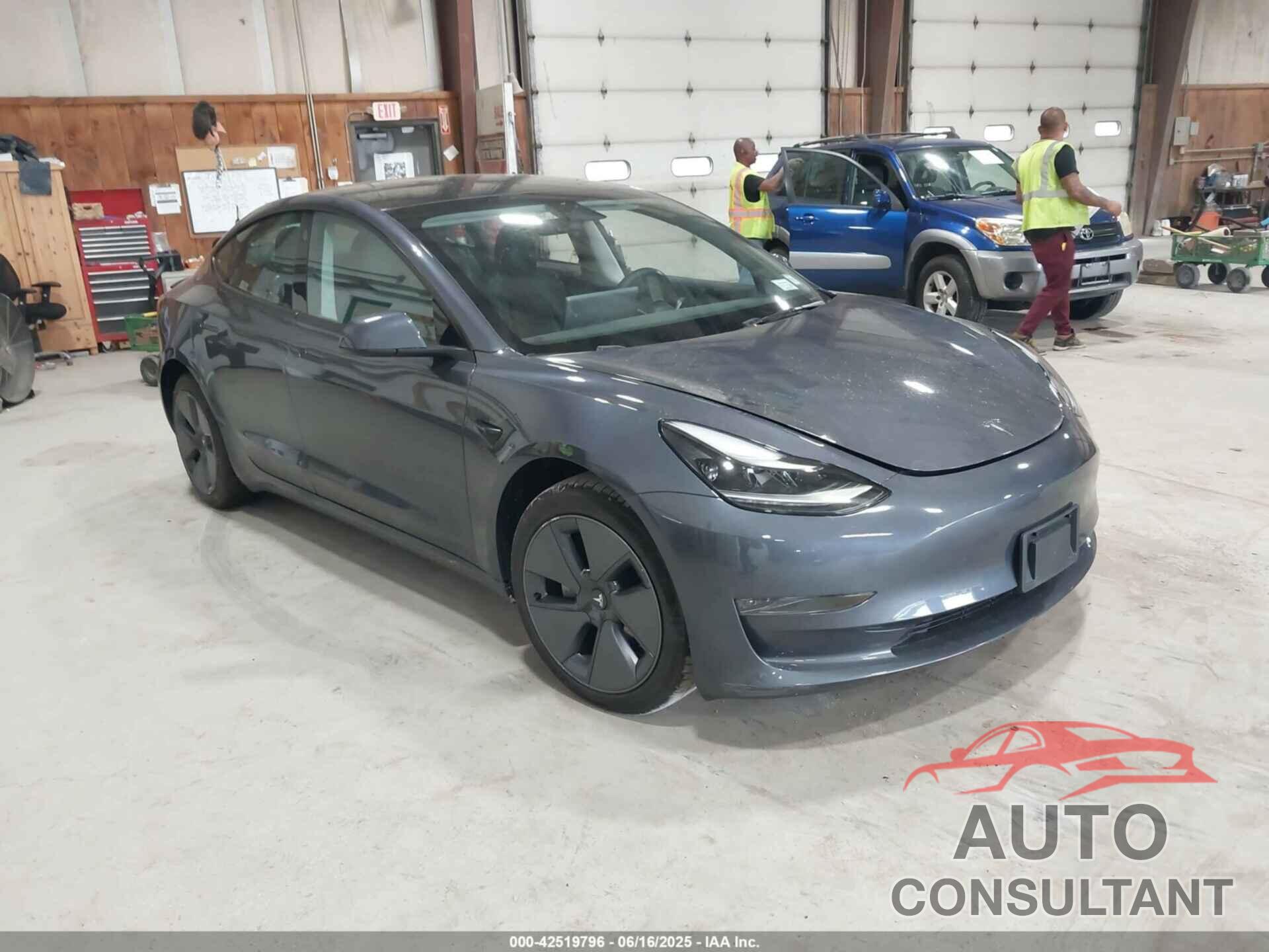 TESLA MODEL 3 2023 - 5YJ3E1EA3PF705909