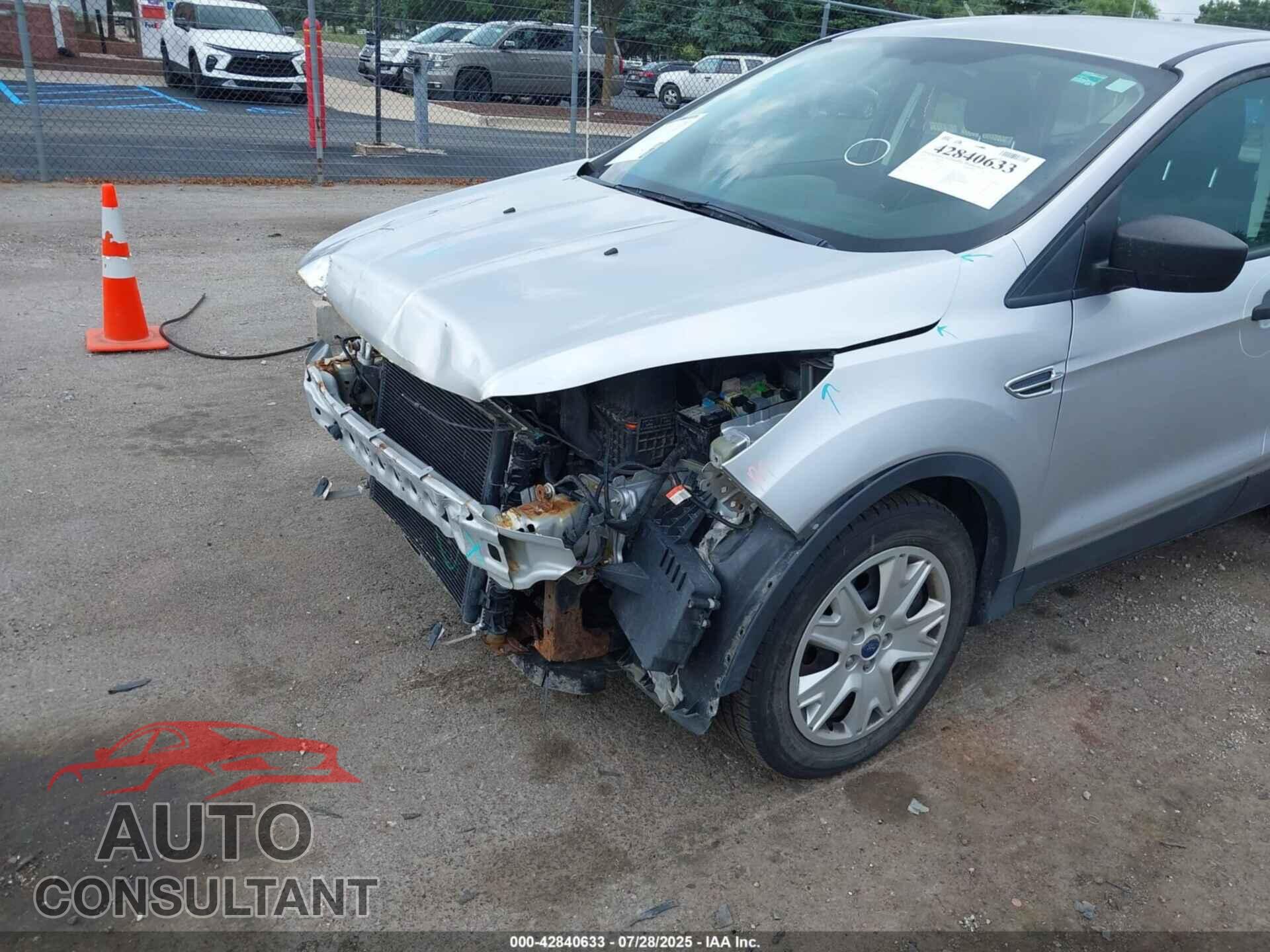 FORD ESCAPE 2016 - 1FMCU0F77GUB93736