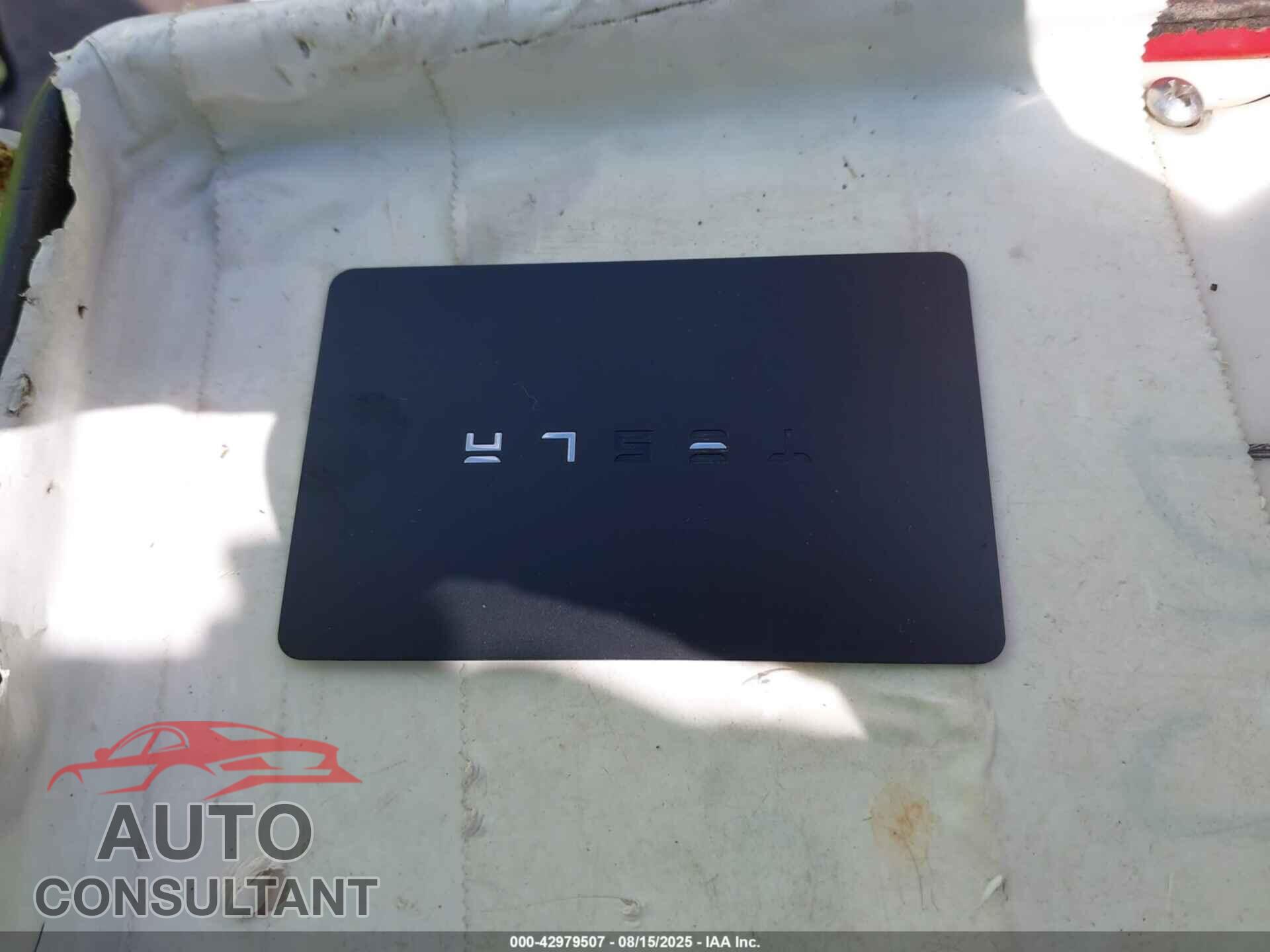 TESLA MODEL 3 2024 - 5YJ3E1EA0RF728230