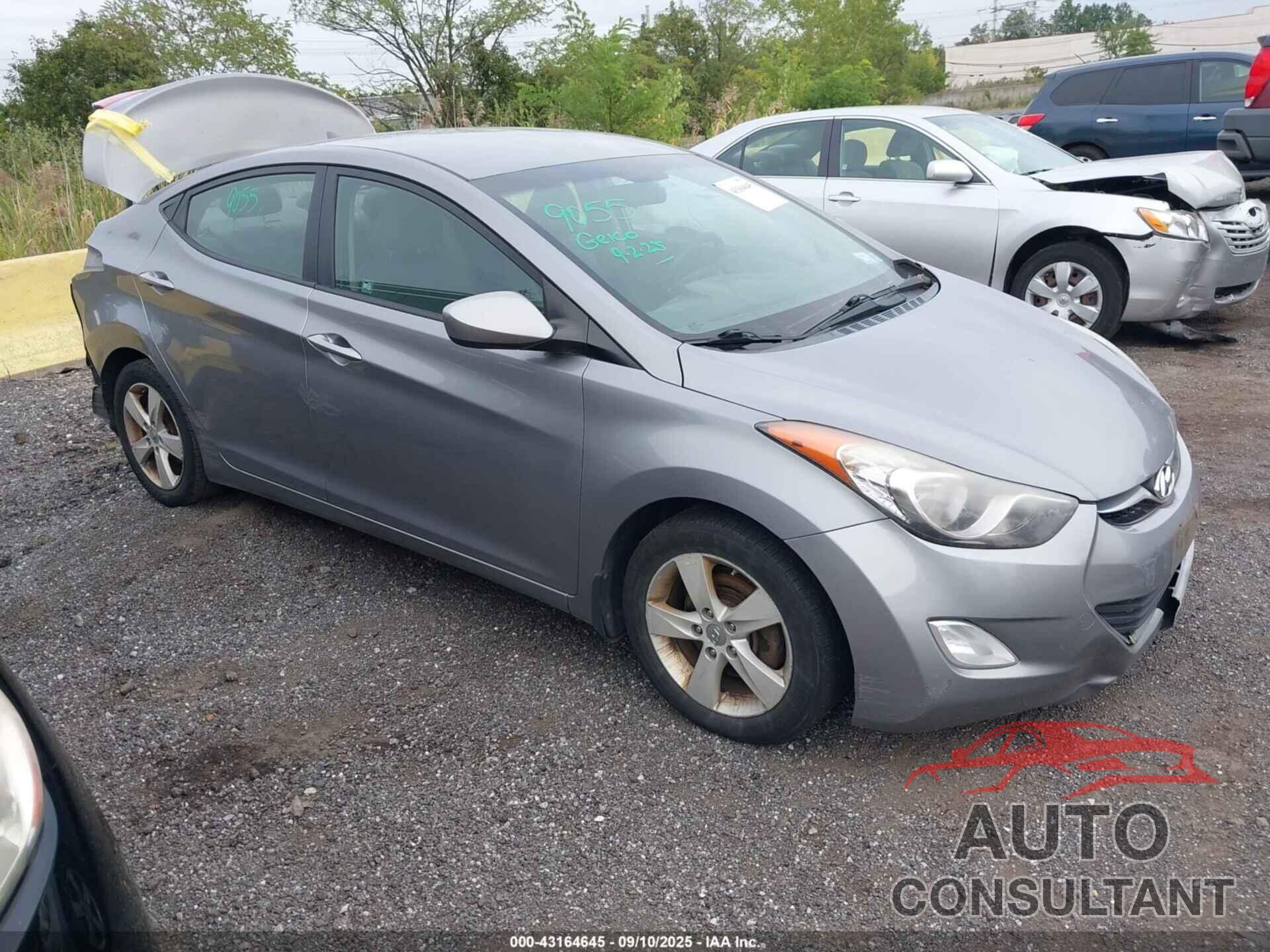 HYUNDAI ELANTRA 2013 - KMHDH4AE0DU630302