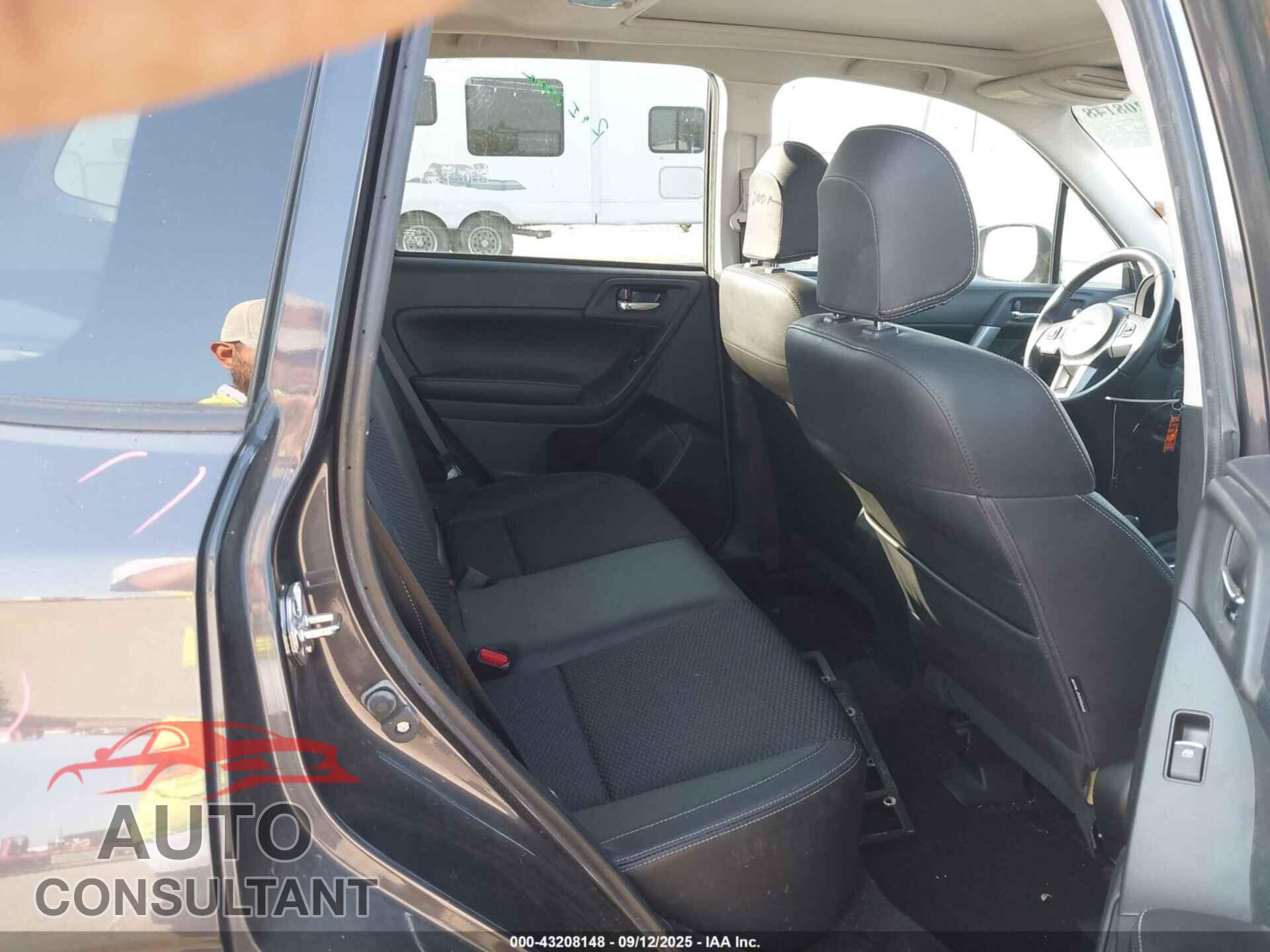 SUBARU FORESTER 2018 - JF2SJAGC7JH555222