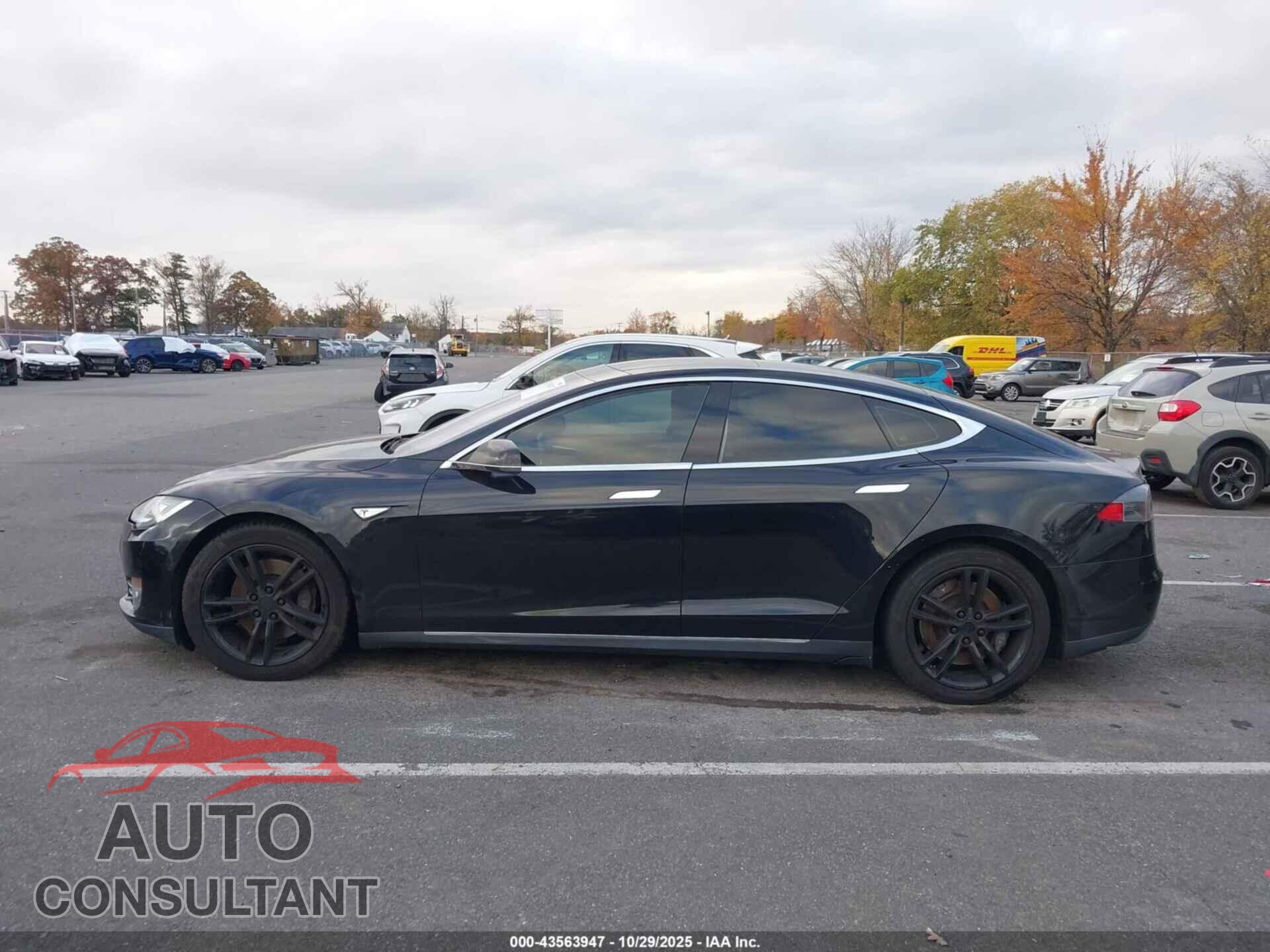 TESLA MODEL S 2015 - 5YJSA1E20FF117996