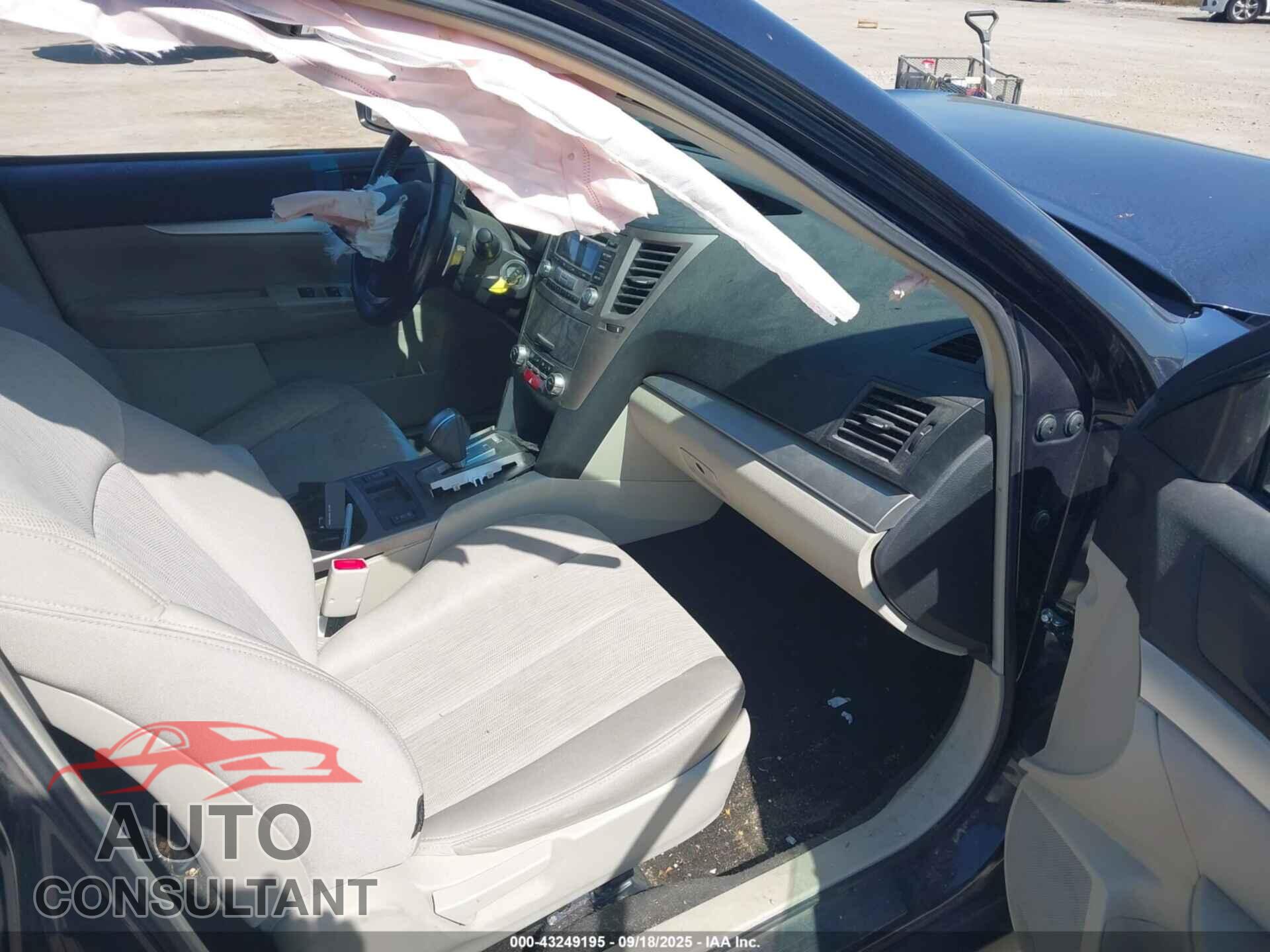 SUBARU OUTBACK 2013 - 4S4BRCCC8D3245201