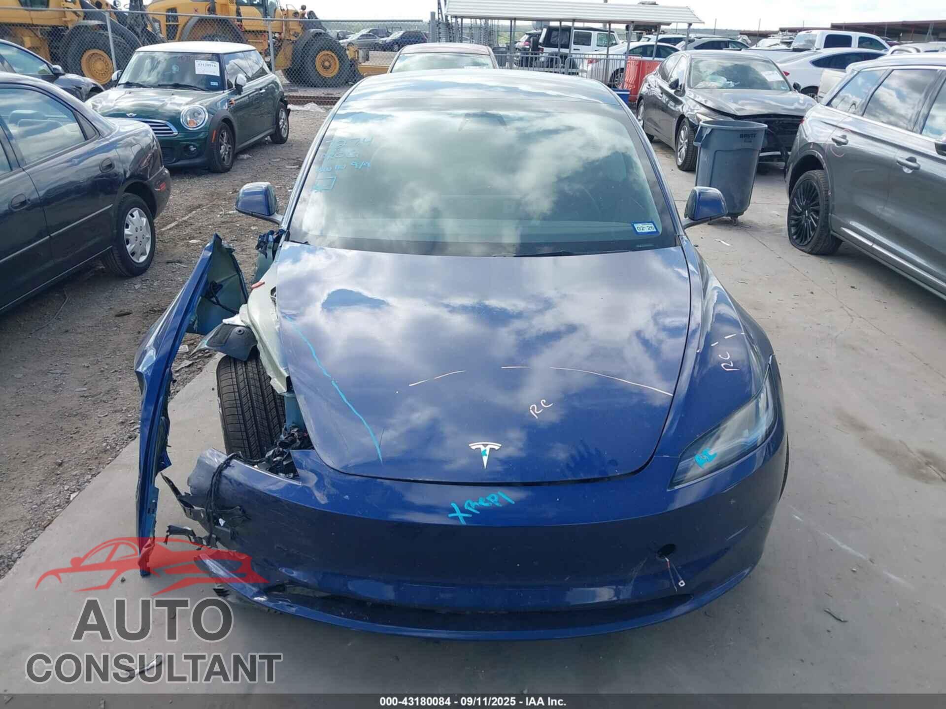 TESLA MODEL 3 2025 - 5YJ3E1EA2SF953982