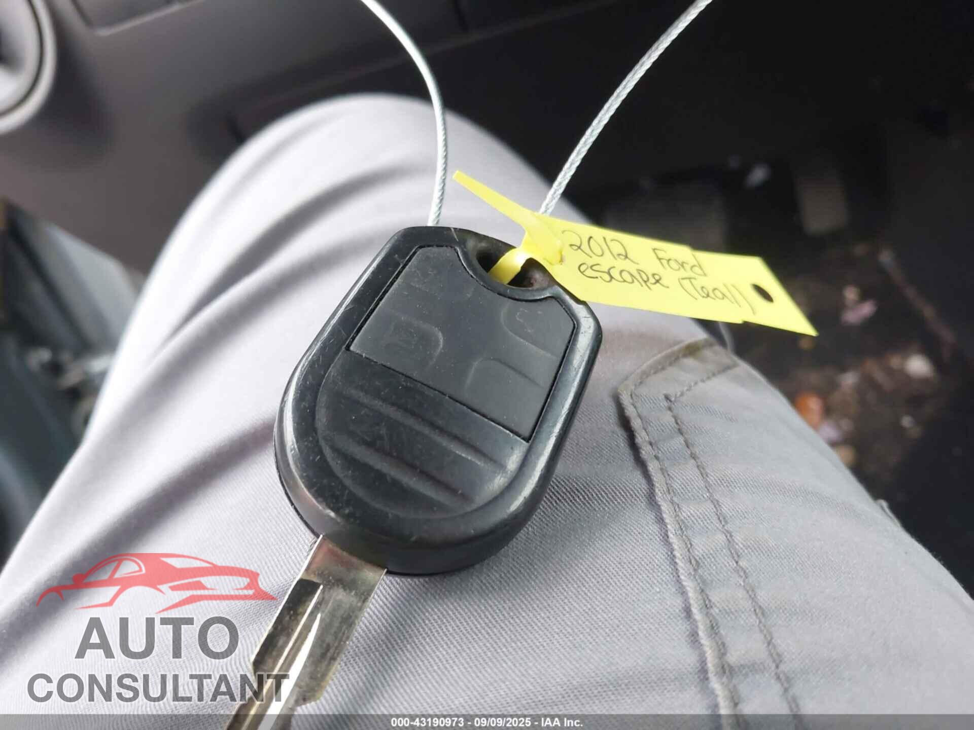 FORD ESCAPE 2012 - 1FMCU0DG6CKC85526