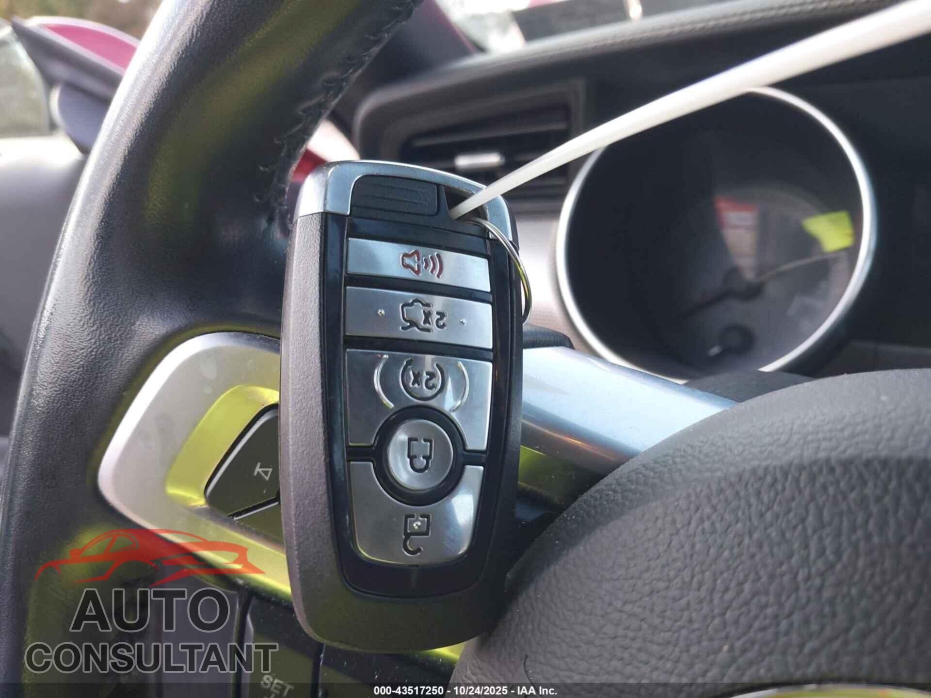 FORD MUSTANG 2020 - 1FA6P8CF5L5190332