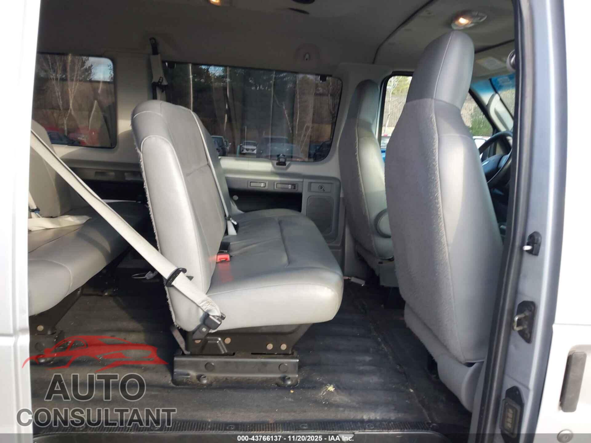 FORD E-350 SUPER DUTY 2014 - 1FBNE3BL5EDB01846