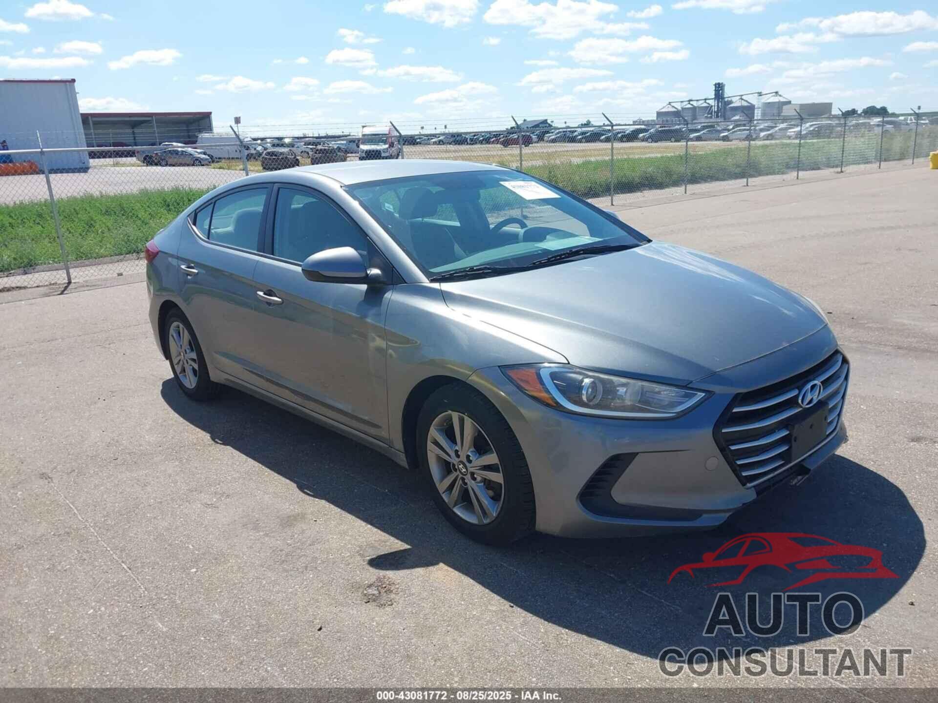 HYUNDAI ELANTRA 2017 - KMHD84LF1HU241597