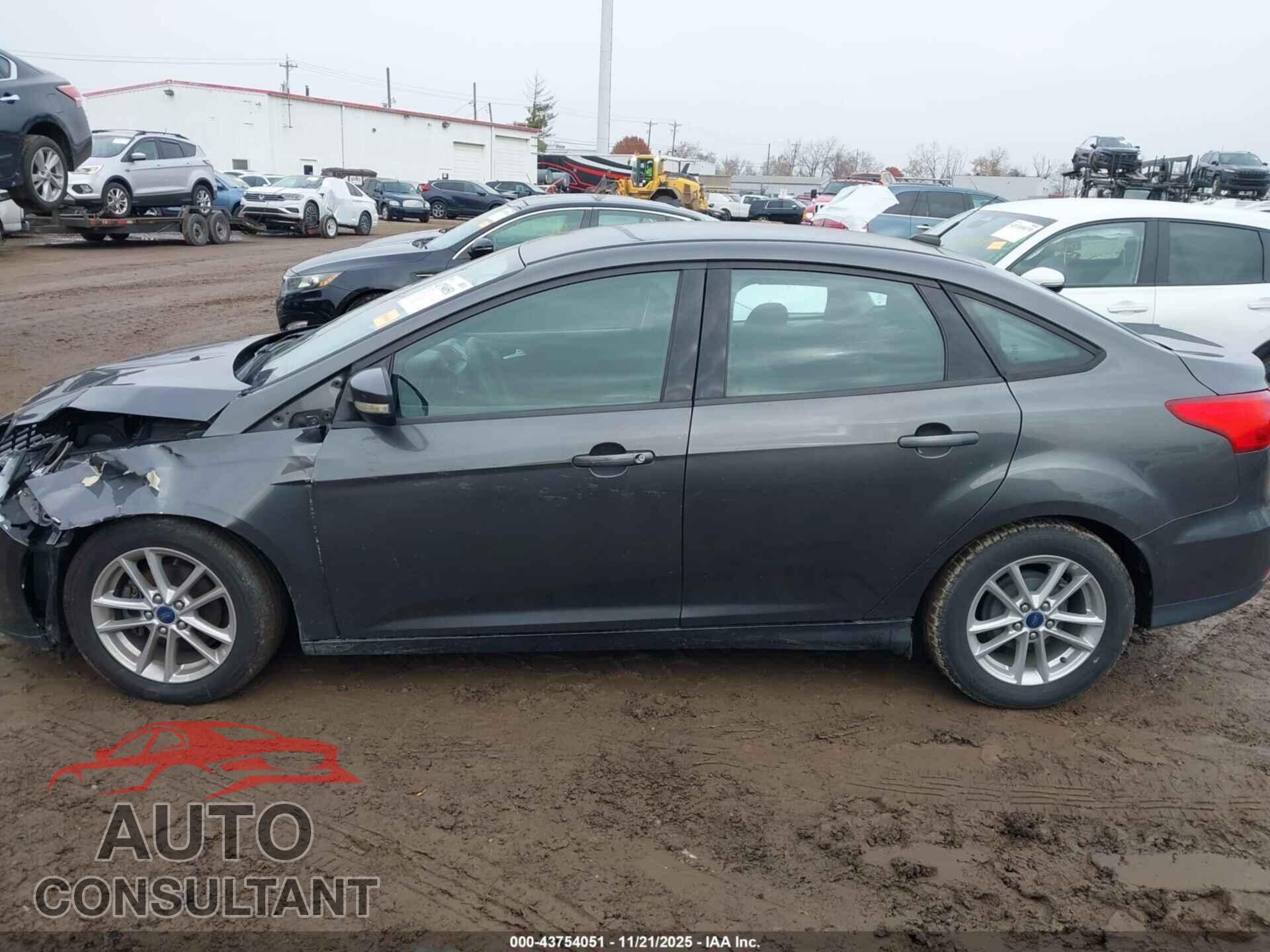FORD FOCUS 2016 - 1FADP3F23GL217564