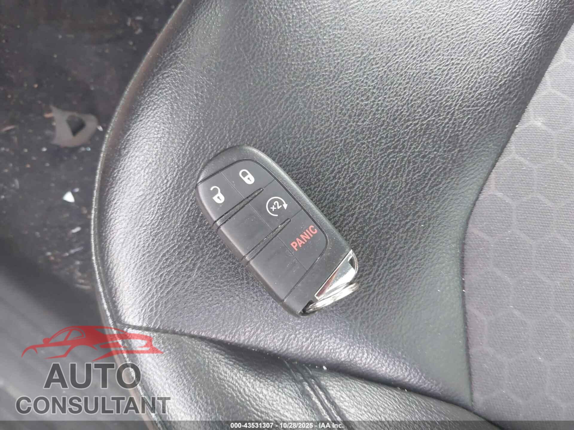 JEEP COMPASS 2018 - 3C4NJDBB2JT401272