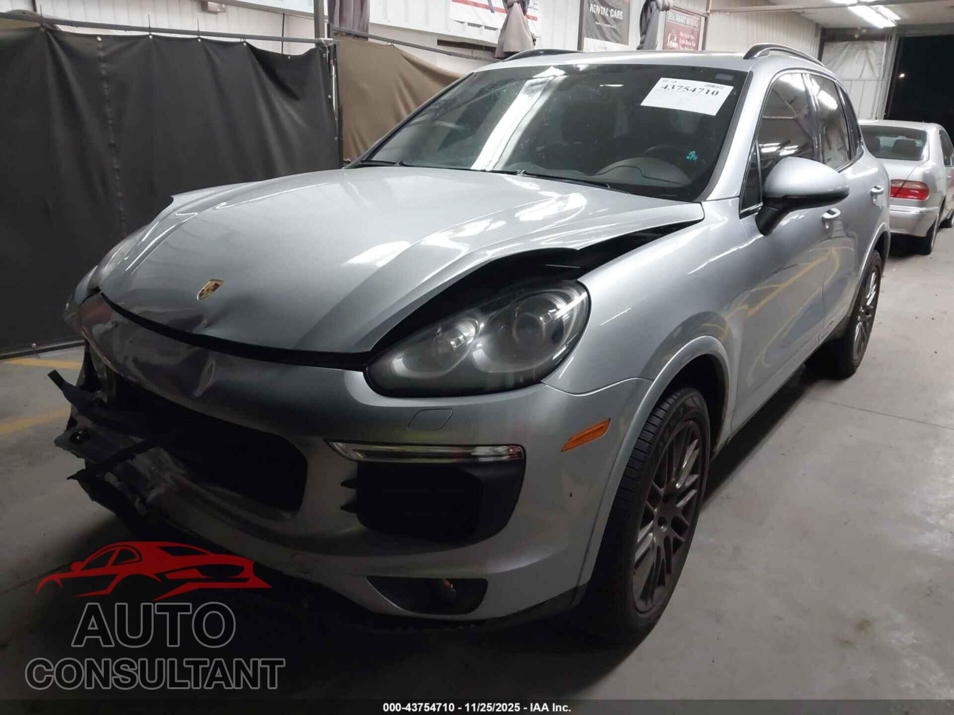 PORSCHE CAYENNE 2017 - WP1AA2A21HKA86673