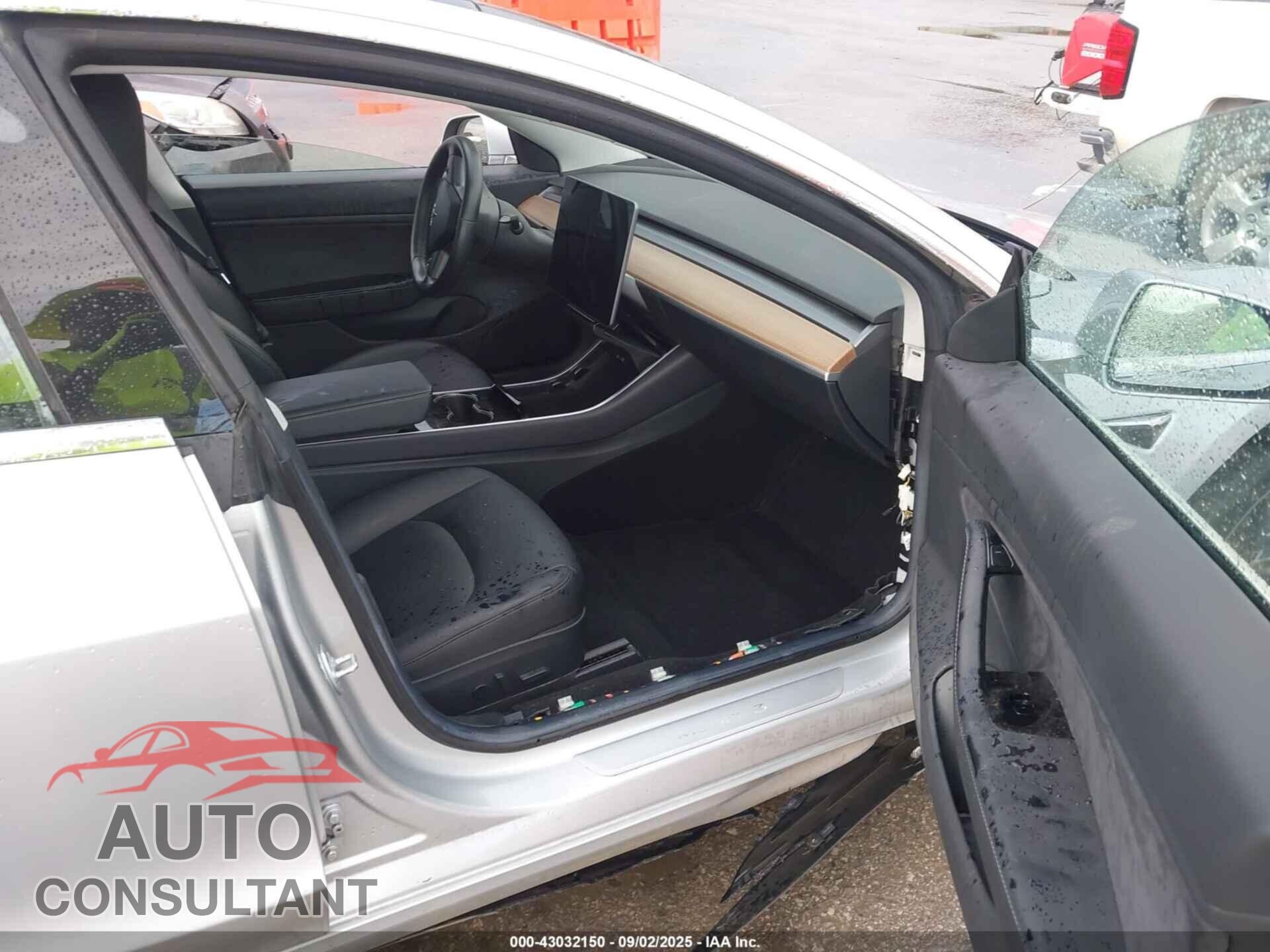 TESLA MODEL 3 2018 - 5YJ3E1EA8JF007061