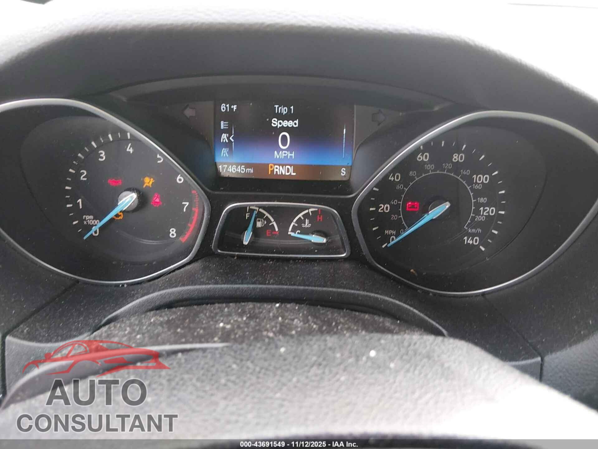 FORD FOCUS 2015 - 1FADP3F29FL262460