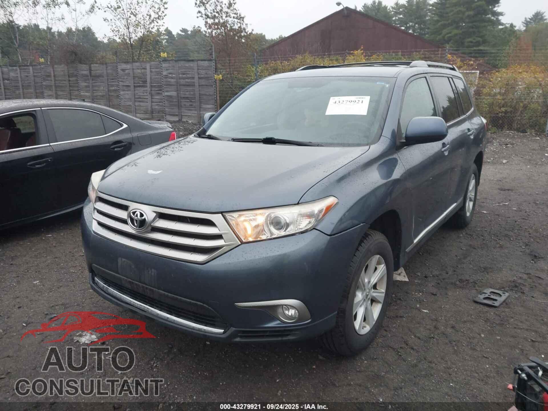 TOYOTA HIGHLANDER 2013 - 5TDBK3EH8DS252374