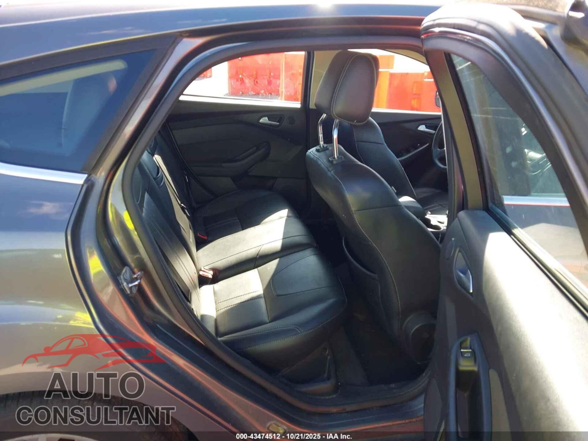 FORD FOCUS 2012 - 1FAHP3N28CL366579