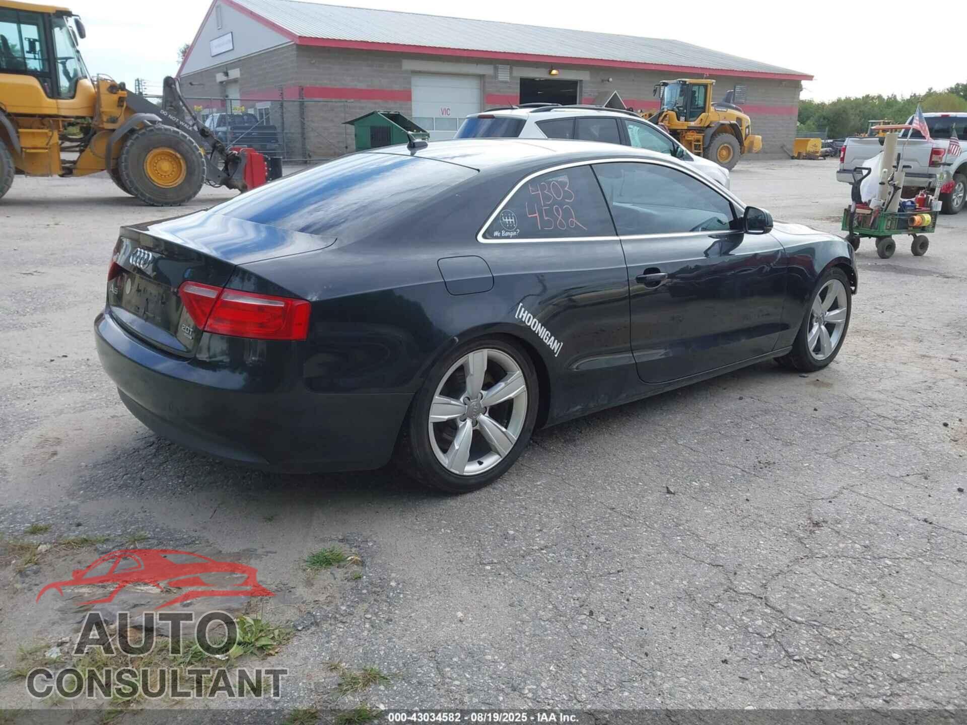 AUDI A5 2012 - WAUGFAFR9CA012846