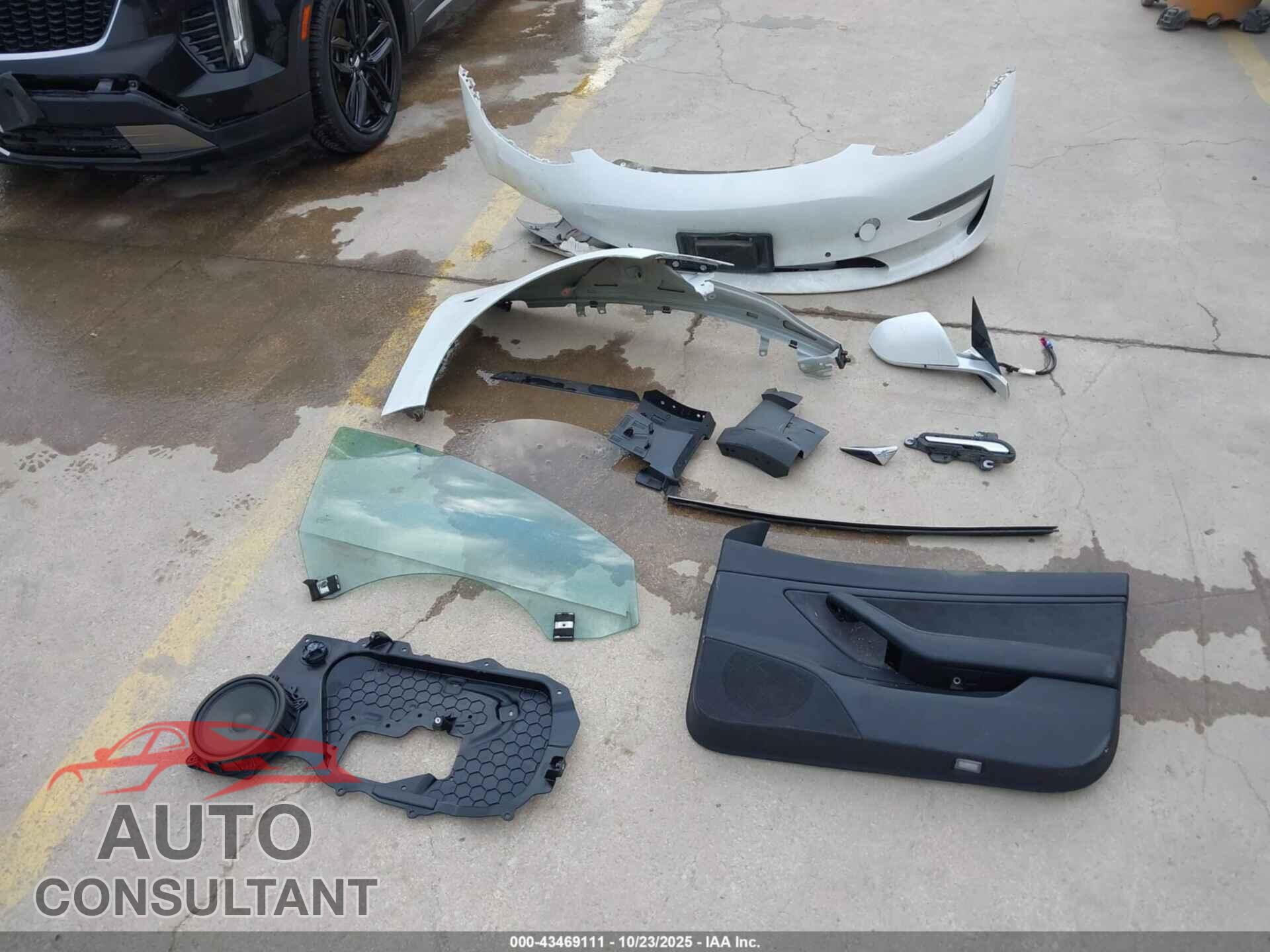 TESLA MODEL 3 2018 - 5YJ3E1EA6JF032704