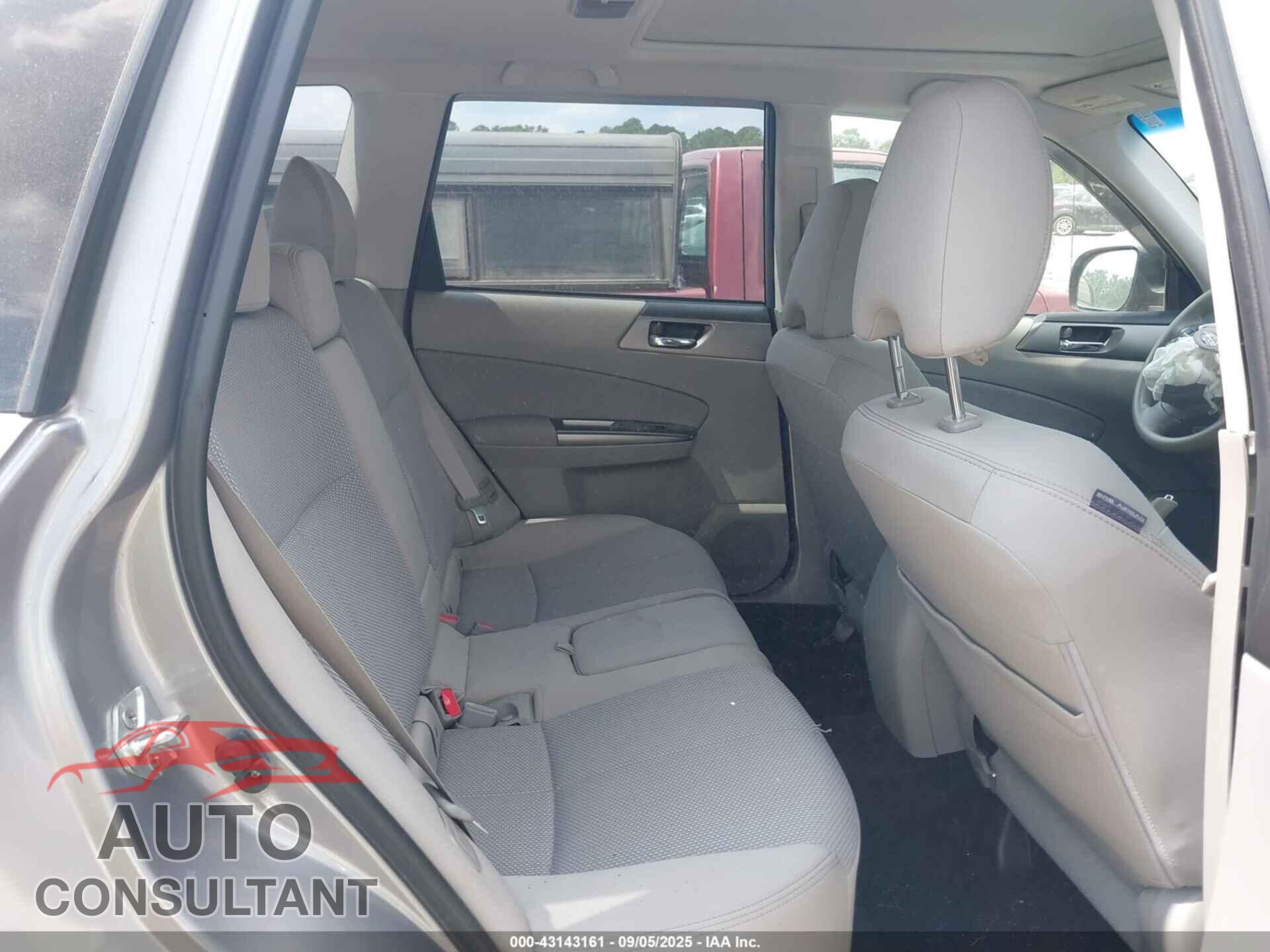 SUBARU FORESTER 2011 - JF2SHBDC2BH780025