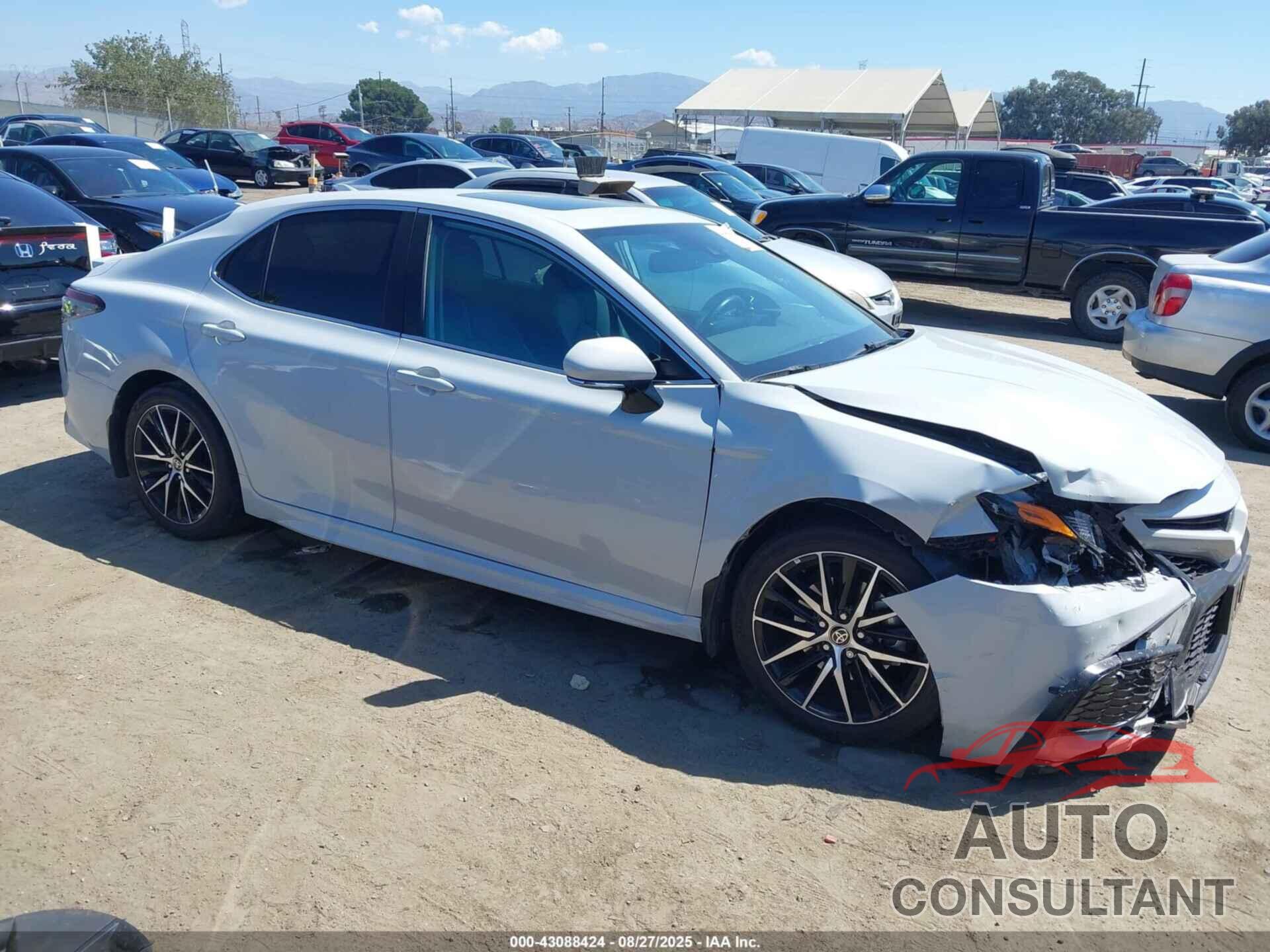 TOYOTA CAMRY 2022 - 4T1S31AK0NU038667