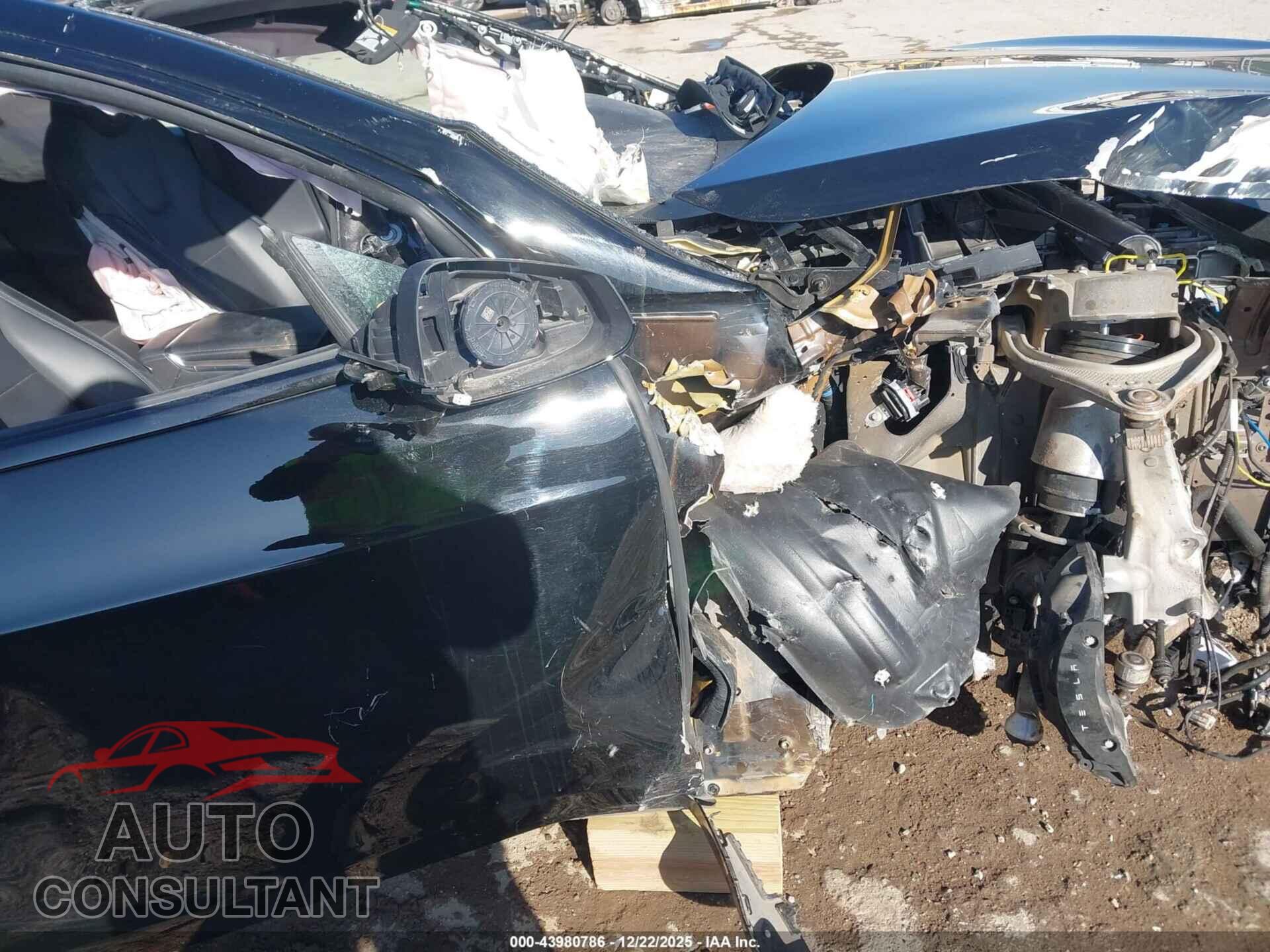 TESLA MODEL S 2024 - 5YJSA1E55RF537056