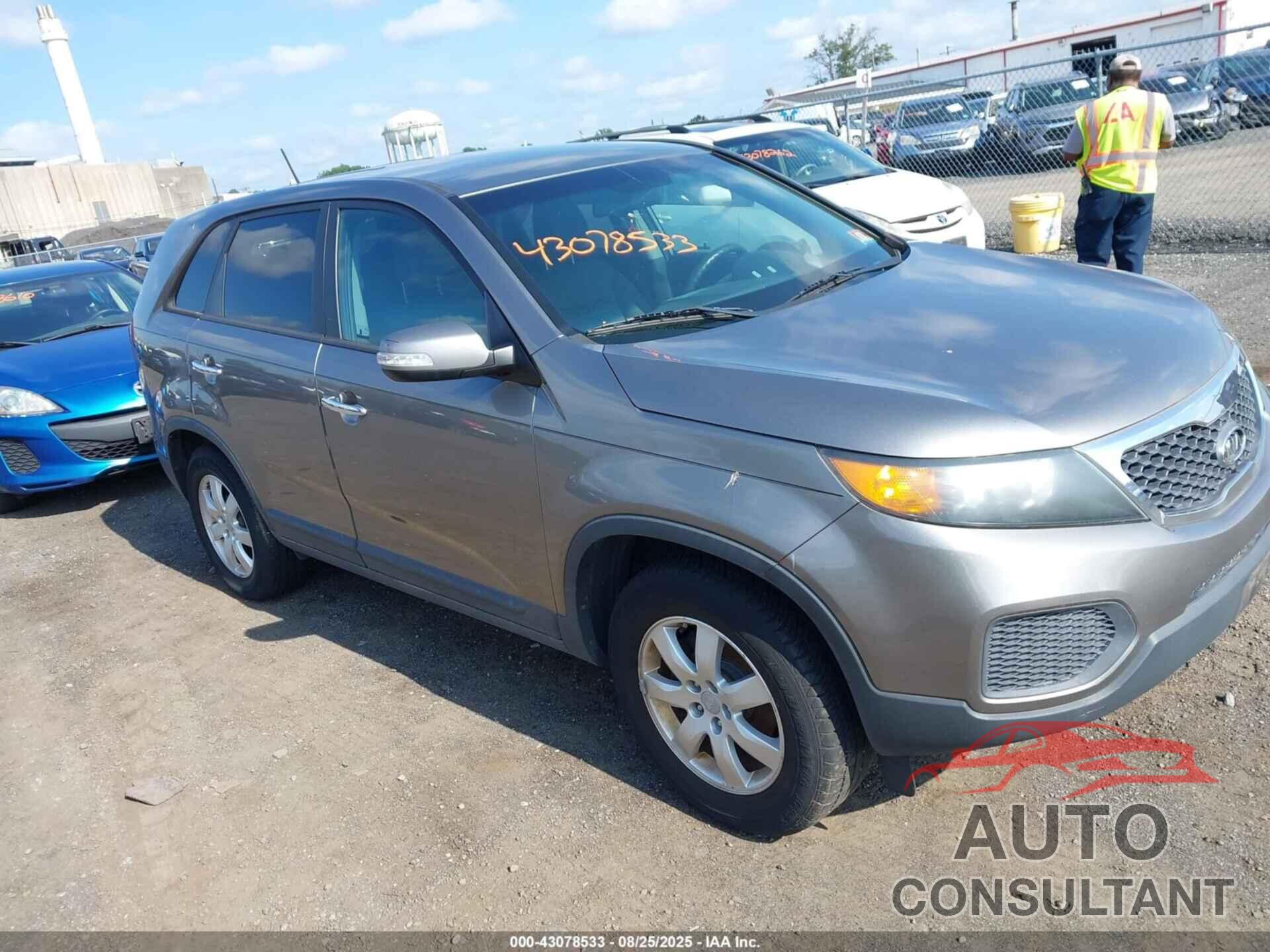KIA SORENTO 2012 - 5XYKT4A1XCG220498