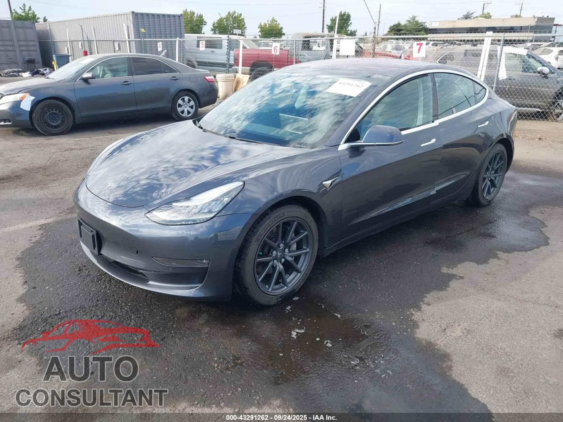TESLA MODEL 3 2018 - 5YJ3E1EB4JF114097