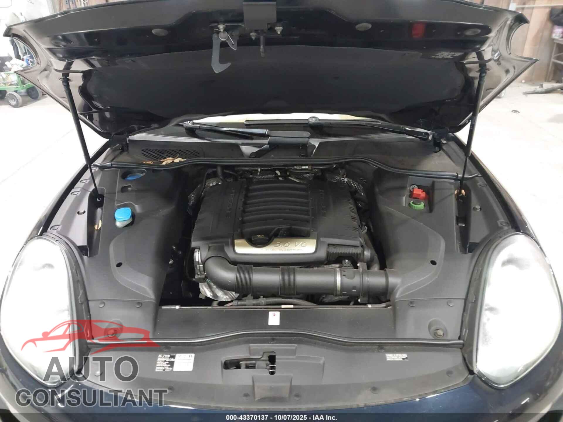 PORSCHE CAYENNE 2016 - WP1AA2A28GLA10652