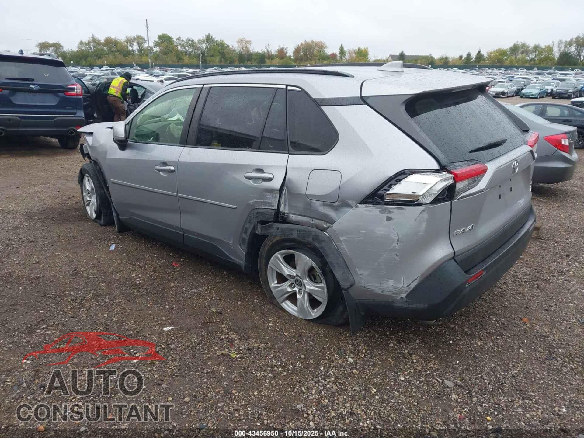 TOYOTA RAV4 2019 - JTMP1RFV4KD511774