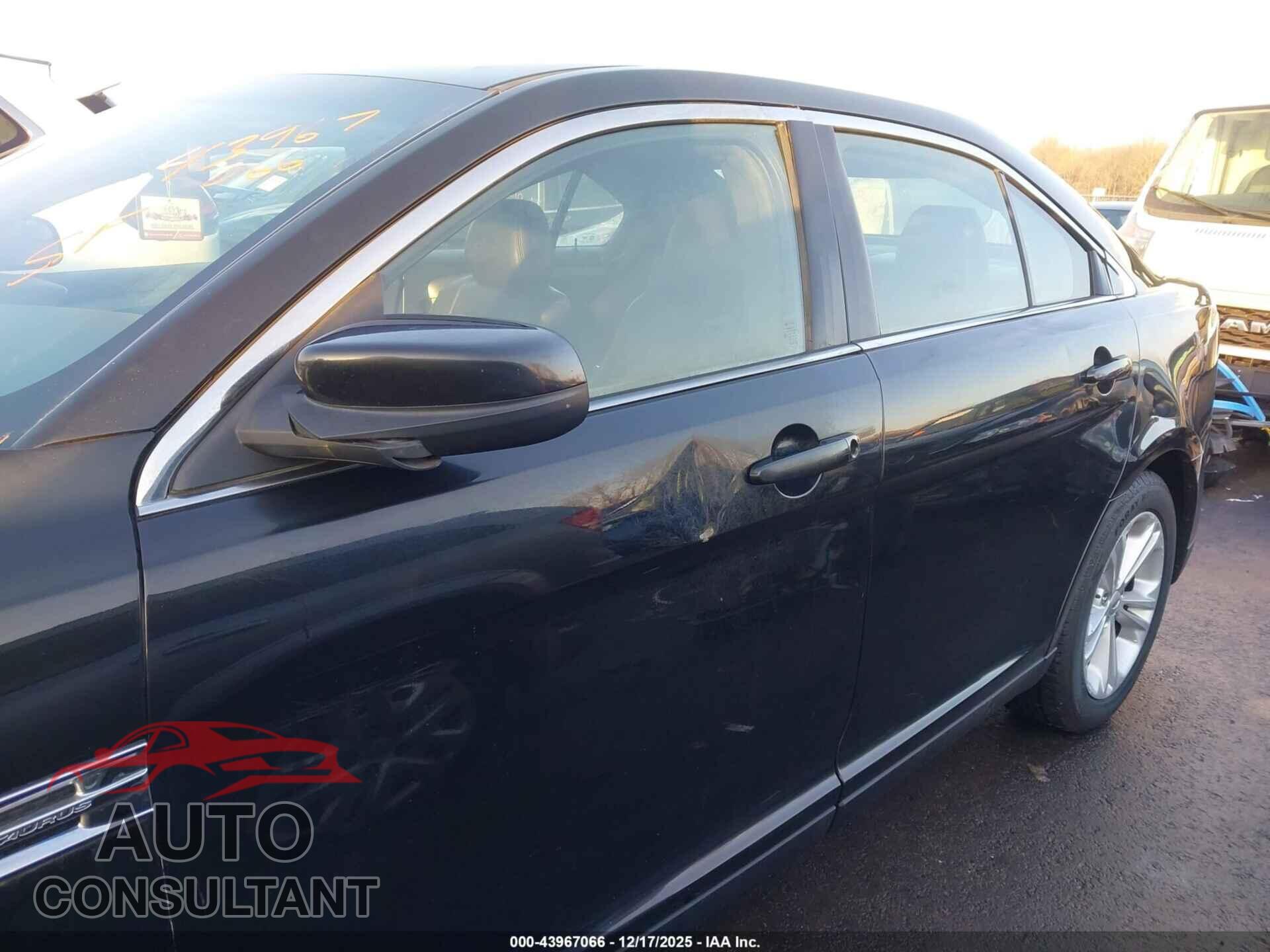 FORD TAURUS 2014 - 1EAHP2E93EG109638