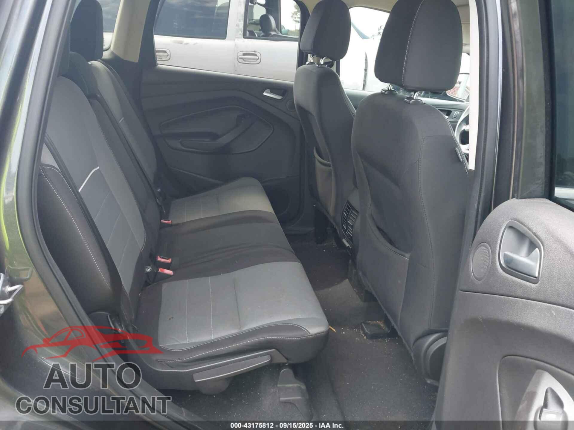 FORD ESCAPE 2015 - 1FMCU0GX3FUA99320