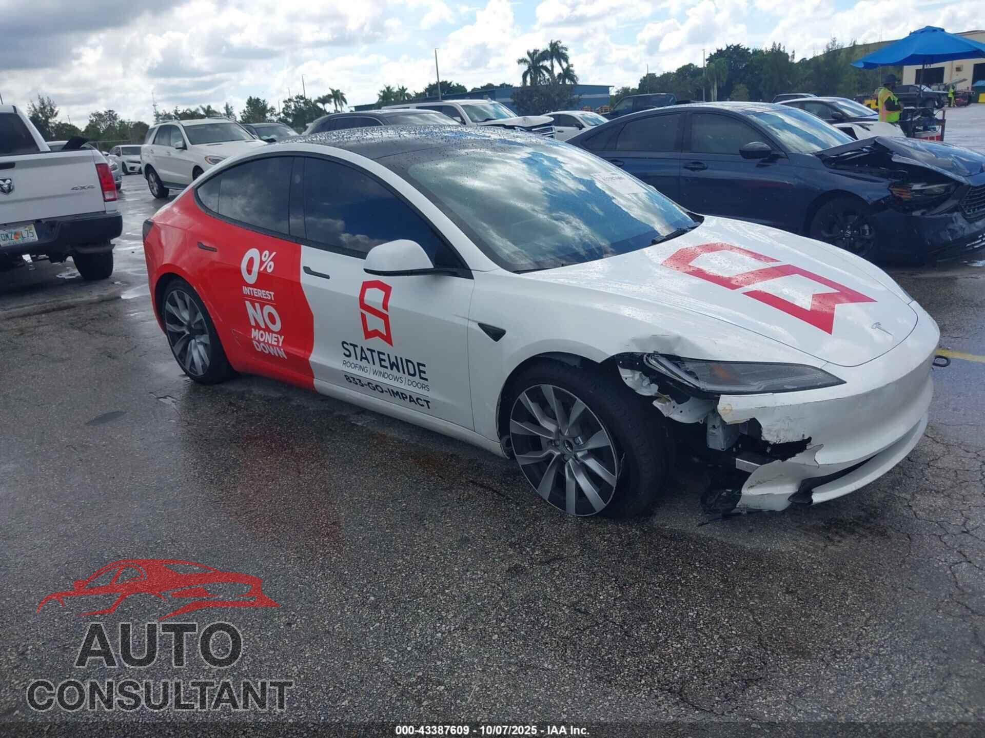 TESLA MODEL 3 2024 - 5YJ3E1EA8RF769544