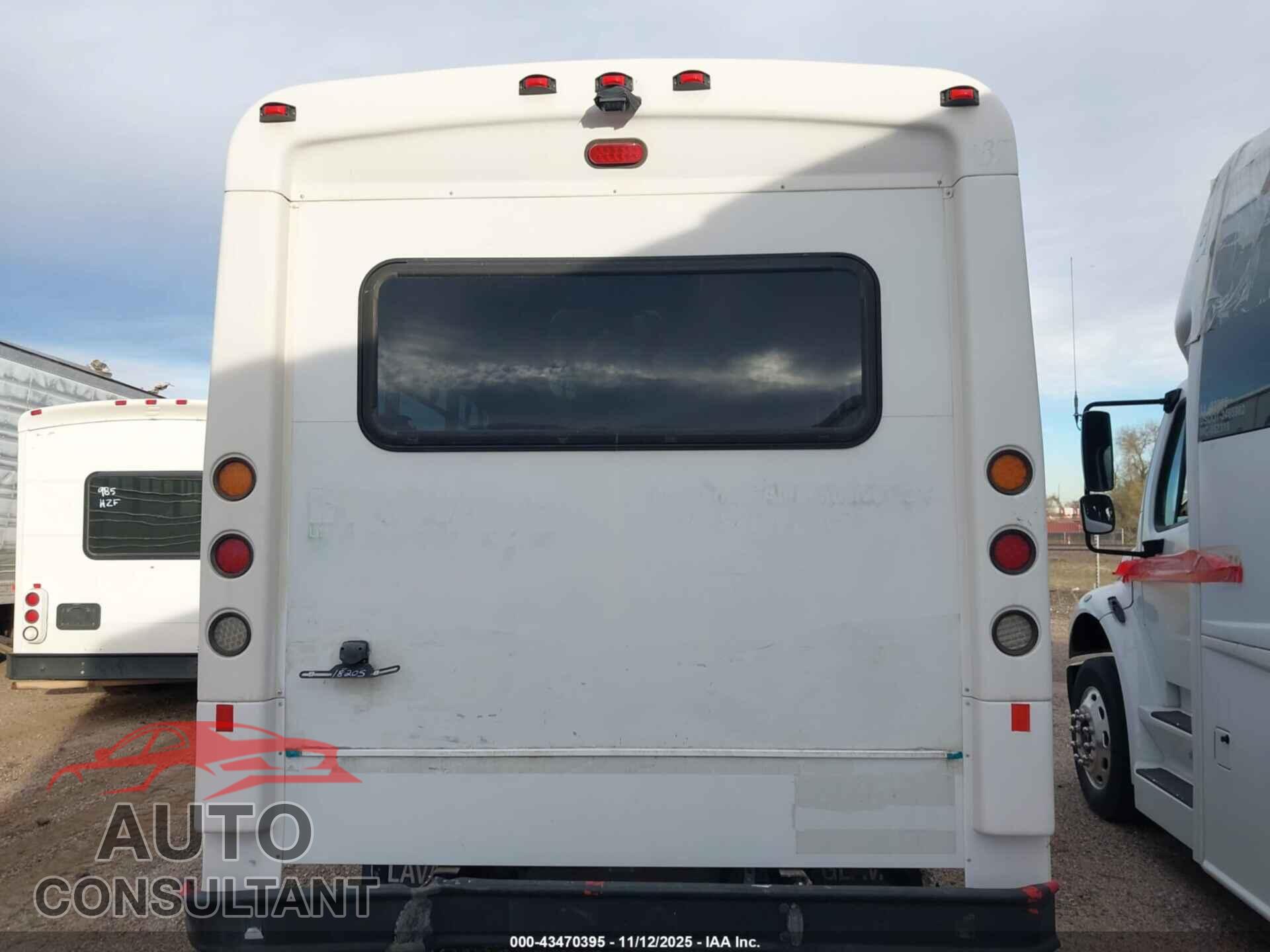 FORD E-450 CUTAWAY 2015 - 1FDFE4FSXFDA09653