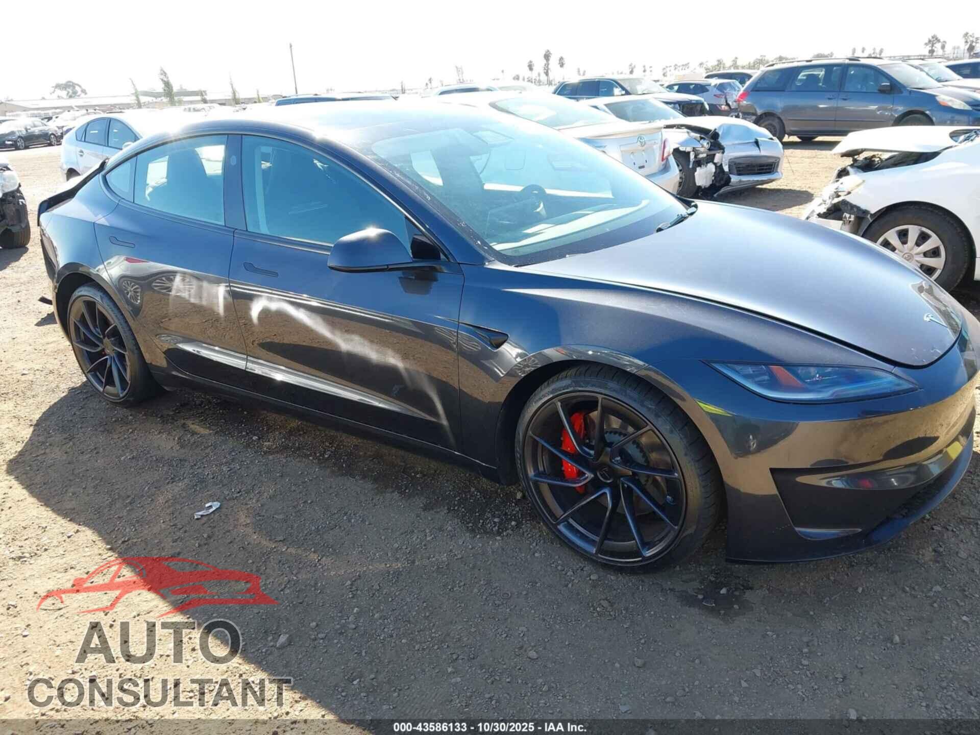 TESLA MODEL 3 2024 - 5YJ3E1ET1RF863380