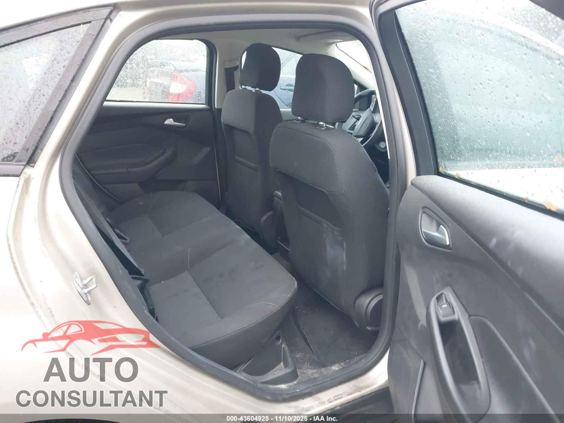 FORD FOCUS 2017 - 1FADP3FE3HL289053