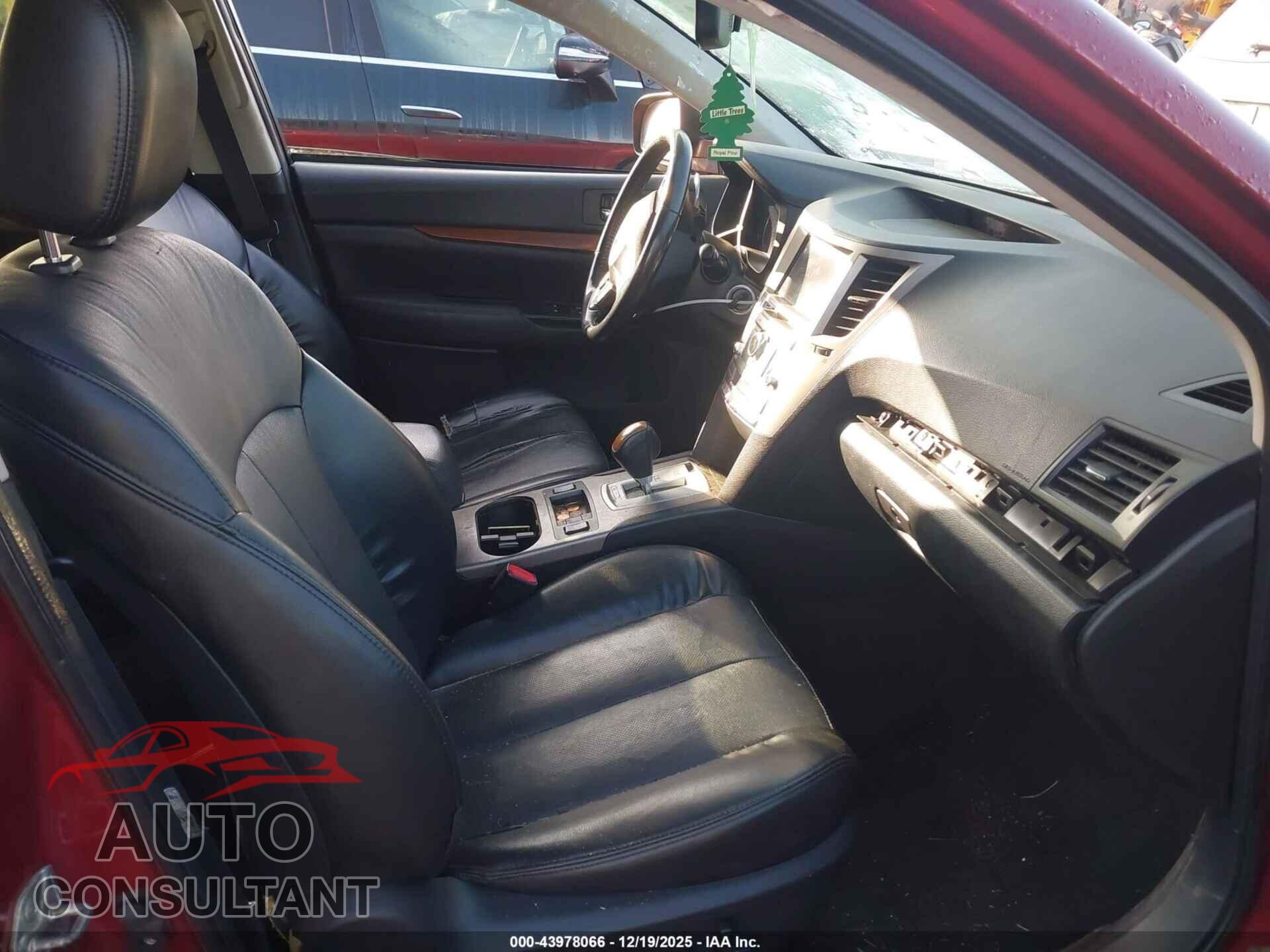 SUBARU OUTBACK 2013 - 4S4BRBPC9D3243946