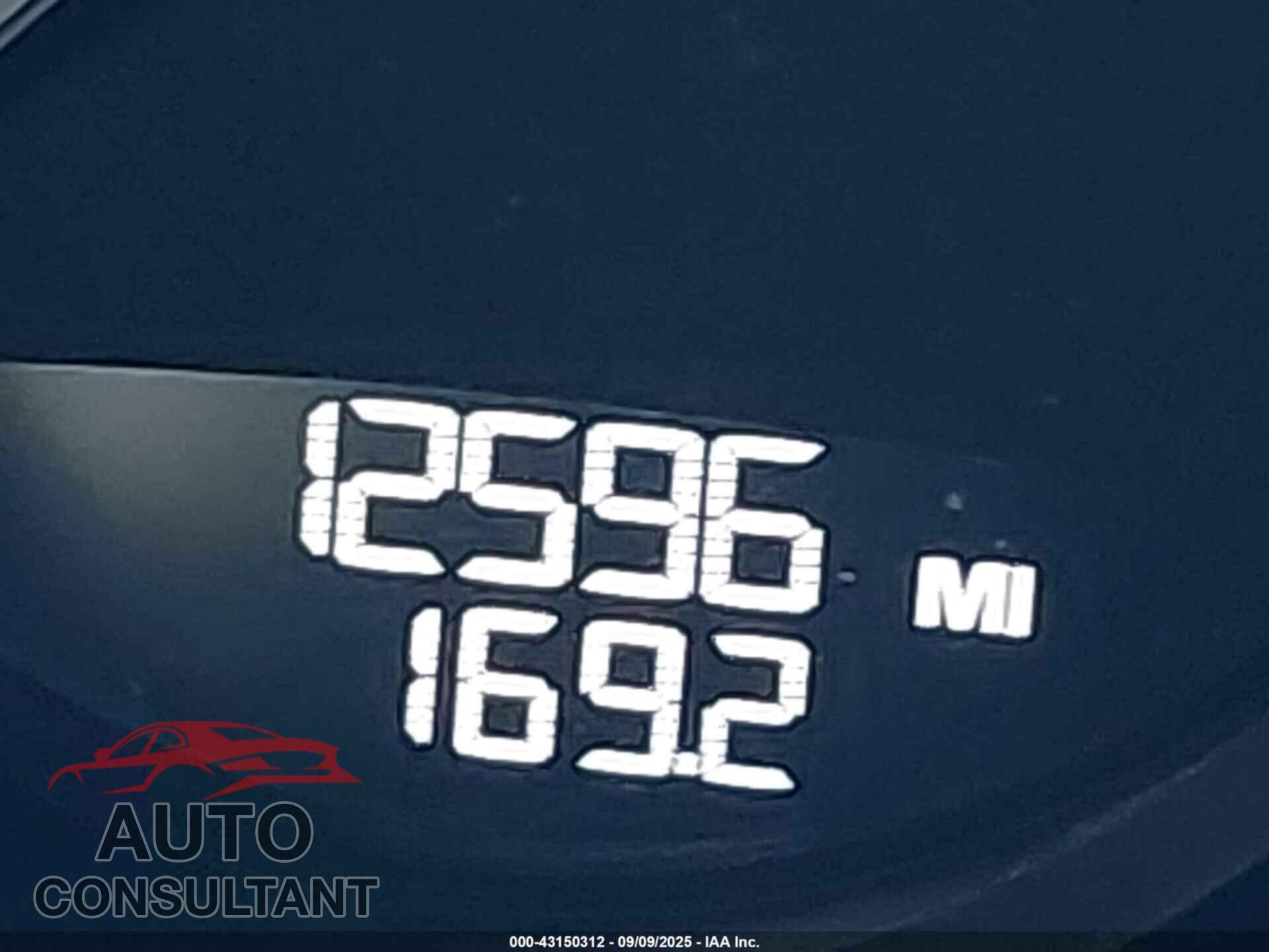 PORSCHE MACAN 2024 - WP1AA2A57RLB20587