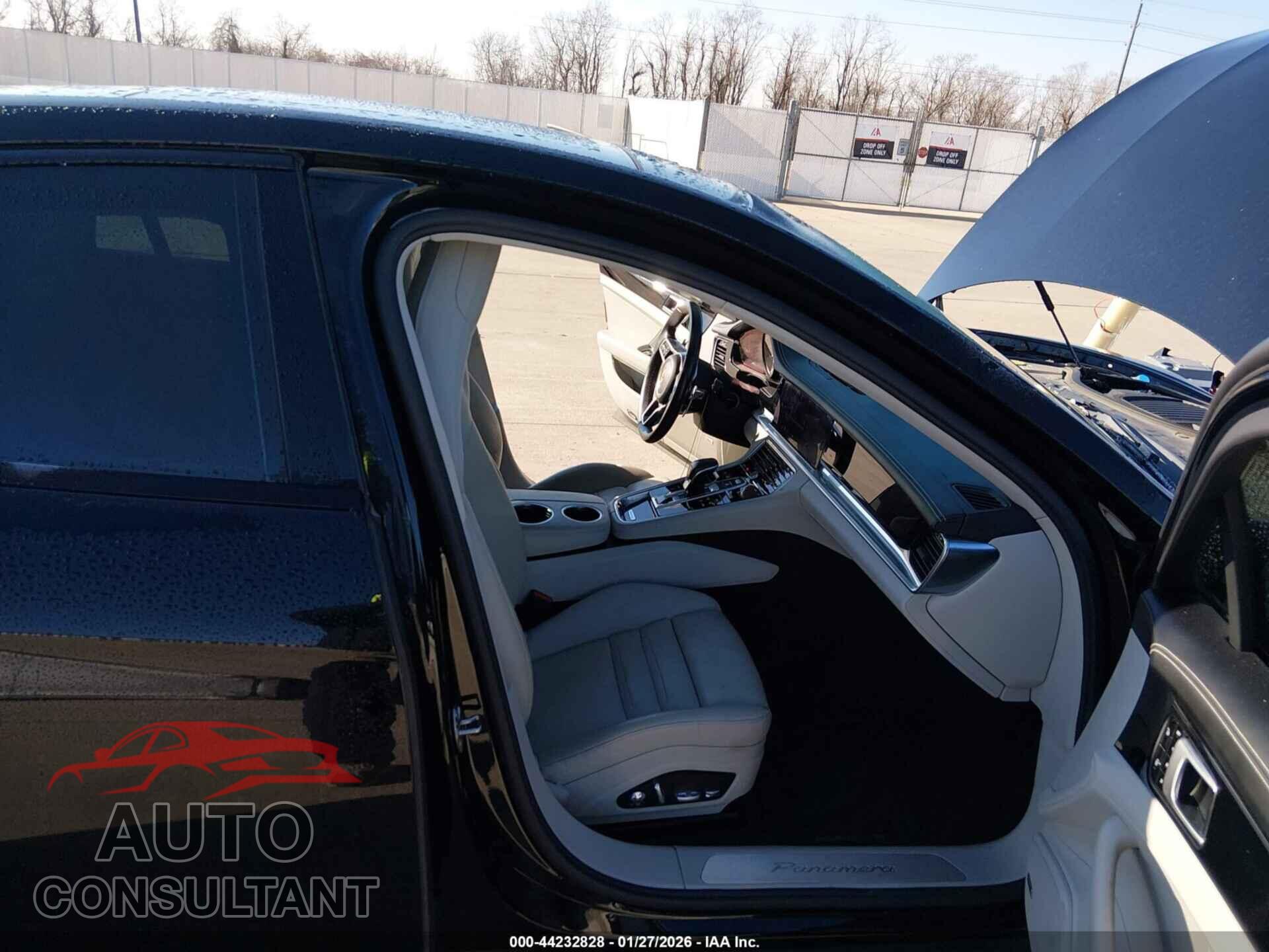 PORSCHE PANAMERA 2018 - WP0AA2A79JL110392
