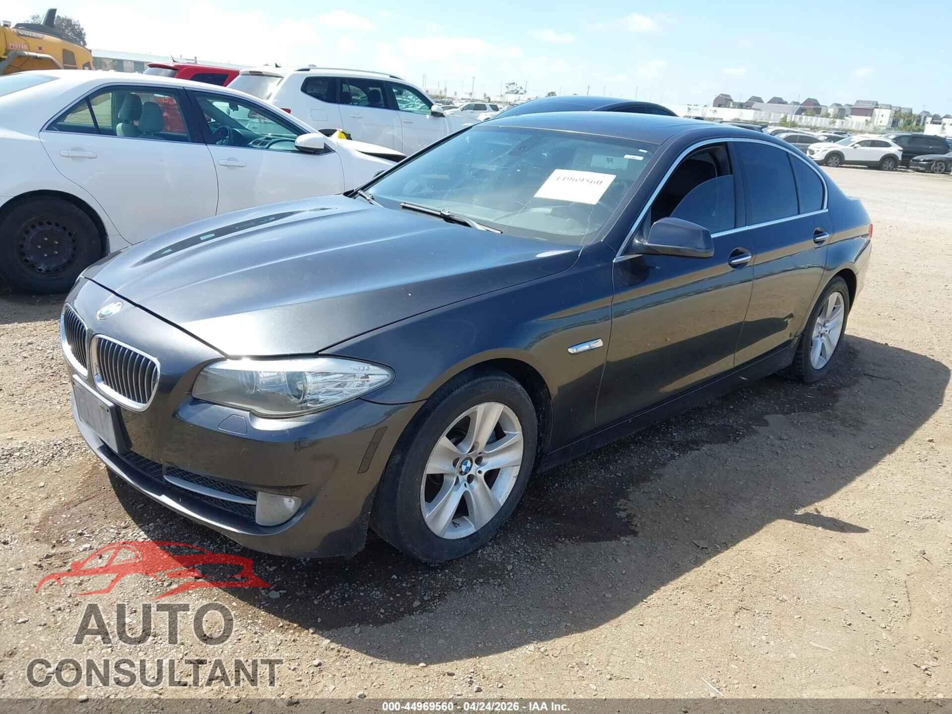 BMW 528I 2011 - WBAFR1C53BC744204
