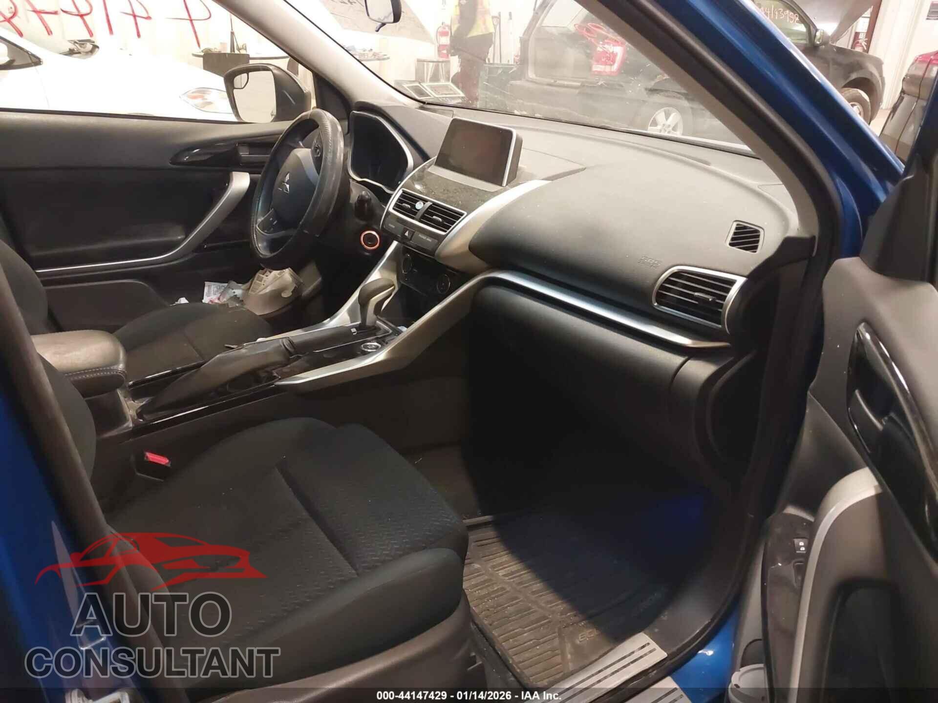 MITSUBISHI ECLIPSE CROSS 2020 - JA4AT4AA5LZ009619