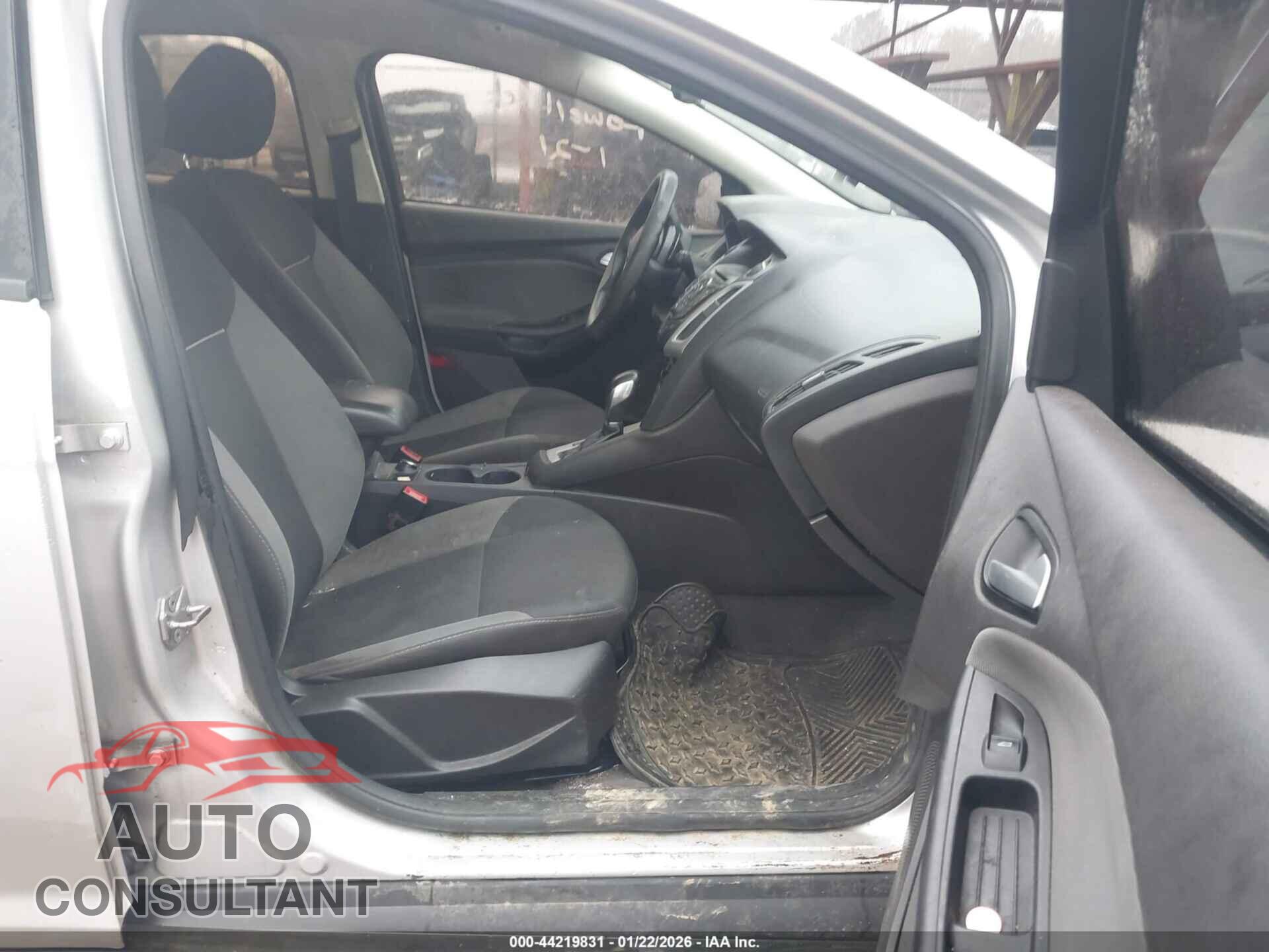FORD FOCUS 2014 - 1FADP3F29EL295702