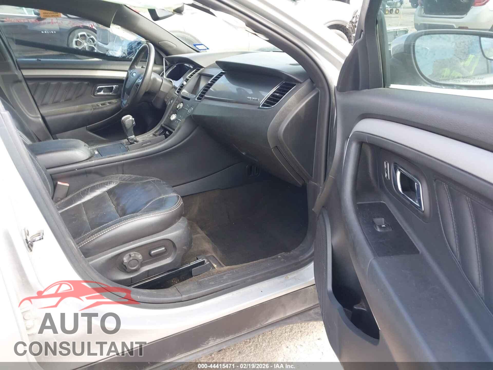 FORD TAURUS 2015 - 1FAHP2E87FG203157